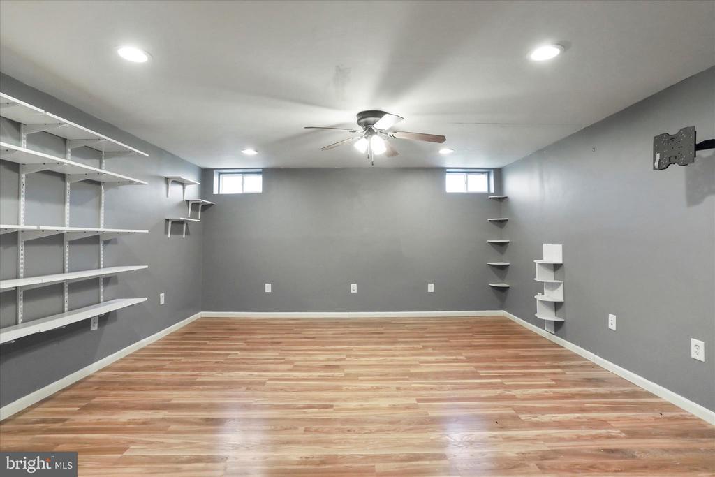 Bunker Hill, West Virginia, 25413, United States, 4 Bedrooms Bedrooms, ,4 BathroomsBathrooms,Residential,For Sale,1991457