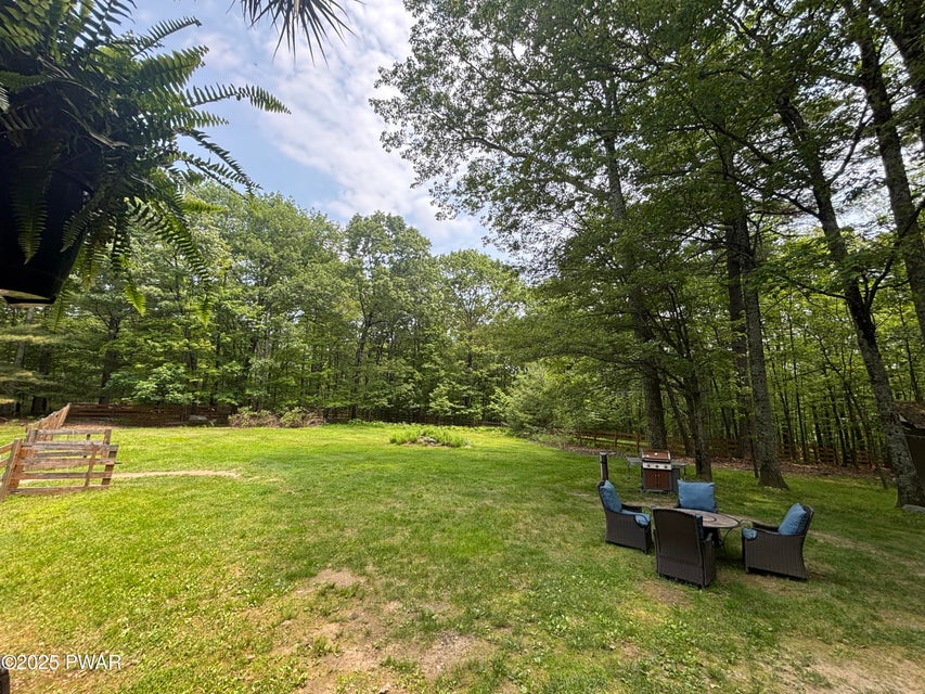 Milford, Pennsylvania, 18337, United States, 3 Bedrooms Bedrooms, ,2 BathroomsBathrooms,Residential,For Sale,1936970