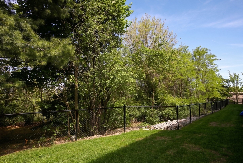 Peabody, Massachusetts, 01960, United States, 3 Bedrooms Bedrooms, ,4 BathroomsBathrooms,Residential,For Sale,2048851