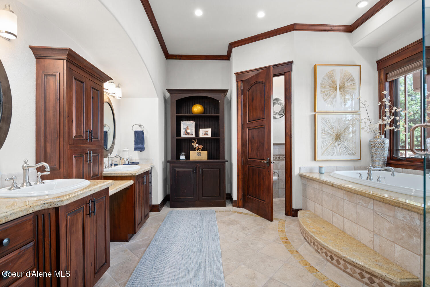 Coeur d'Alene, Idaho, 83814, United States, 4 Bedrooms Bedrooms, ,4 BathroomsBathrooms,Residential,For Sale,1909432