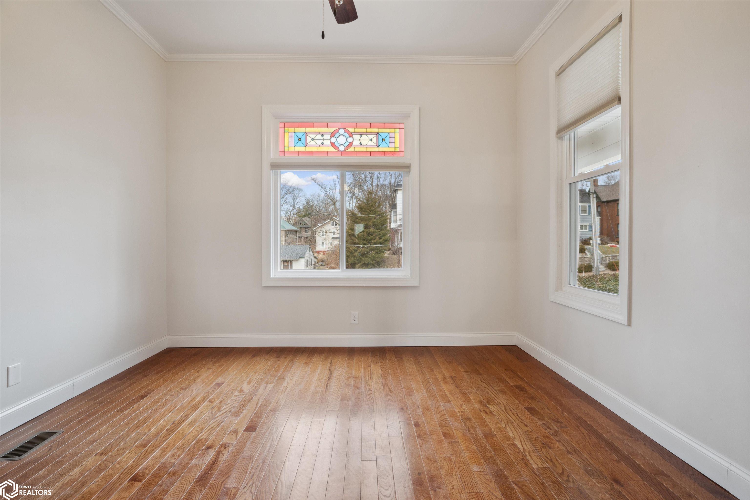 Burlington, Iowa, 52601, United States, 4 Bedrooms Bedrooms, ,3 BathroomsBathrooms,Residential,For Sale,1931272