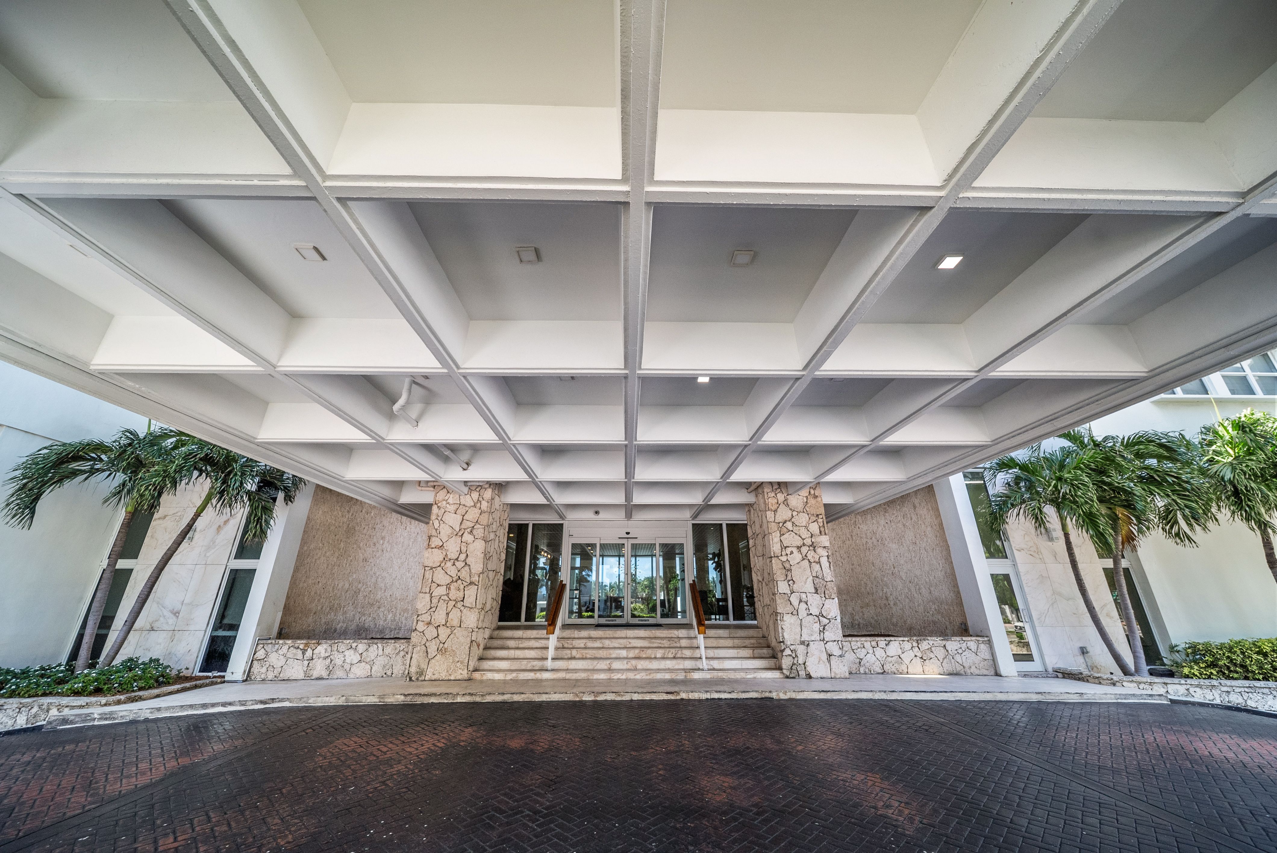  5750 Collins Ave, Miami Beach, FL, 33140 - 物件實景