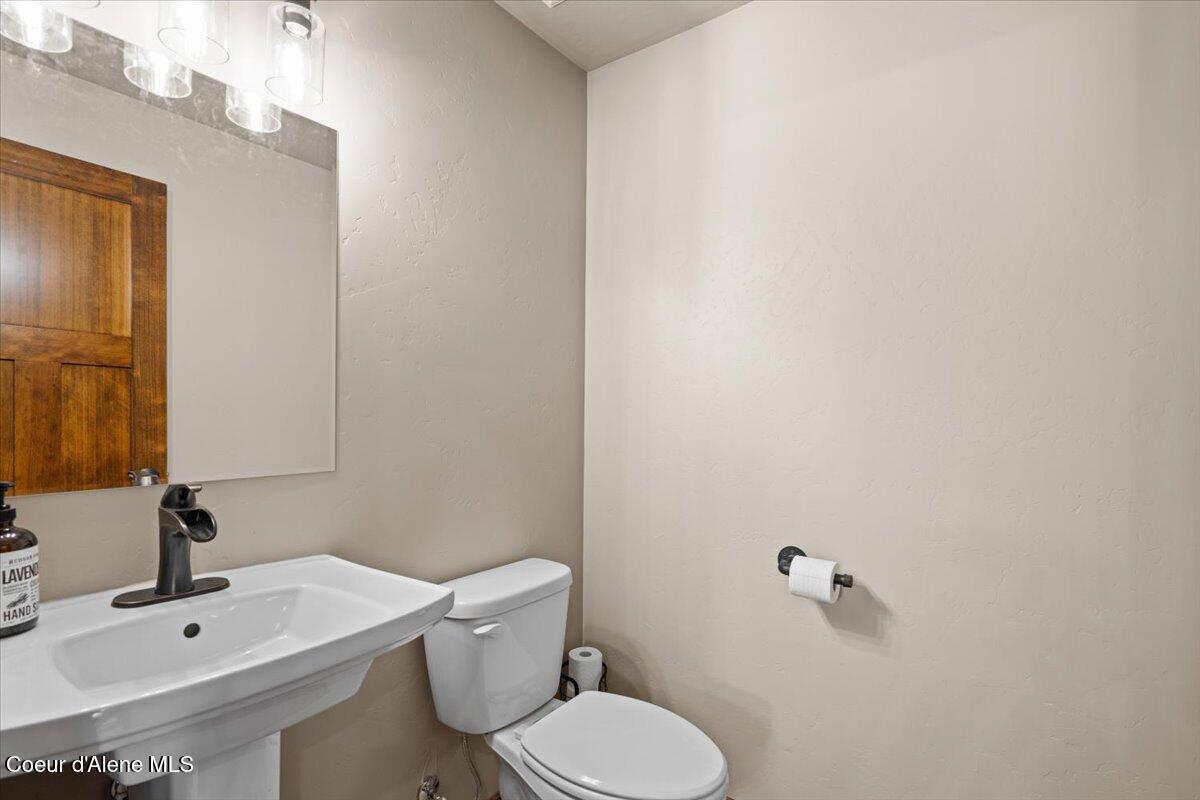 Priest Lake, Idaho, 83856, United States, 3 Bedrooms Bedrooms, ,3 BathroomsBathrooms,Residential,For Sale,1914177