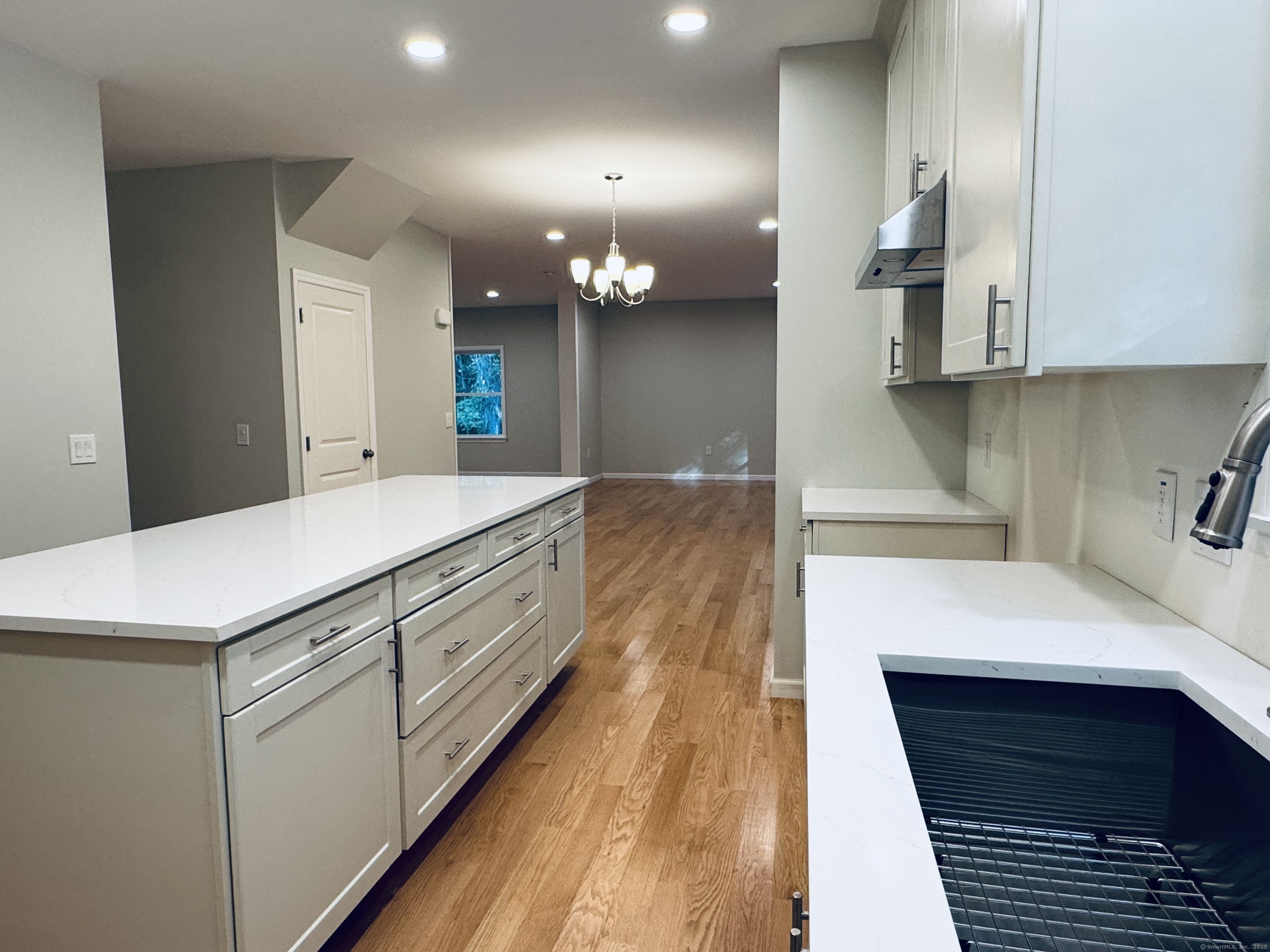 Newtown, Connecticut, 06482, United States, 4 Bedrooms Bedrooms, ,4 BathroomsBathrooms,Residential,For Sale,1917666
