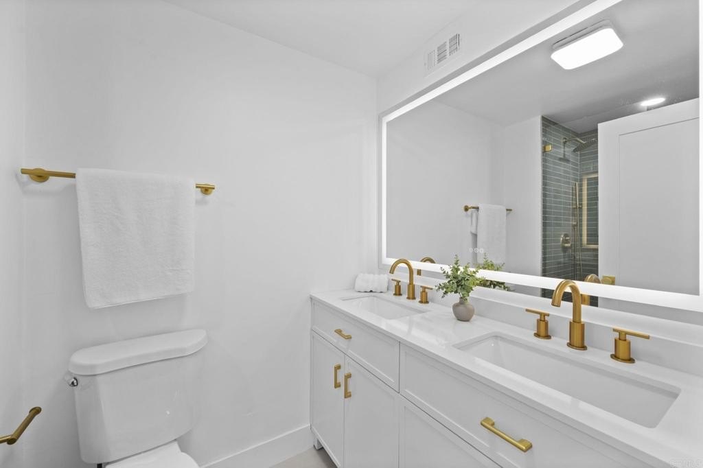 Chula Vista, California, 91911, United States, 5 Bedrooms Bedrooms, ,3 BathroomsBathrooms,Residential,For Sale,2000991