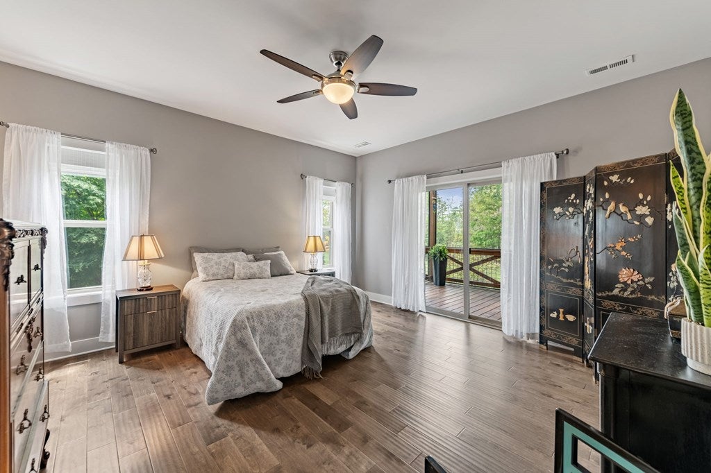 Blairsville, Georgia, 30512, United States, 4 Bedrooms Bedrooms, ,3 BathroomsBathrooms,Residential,For Sale,1876280