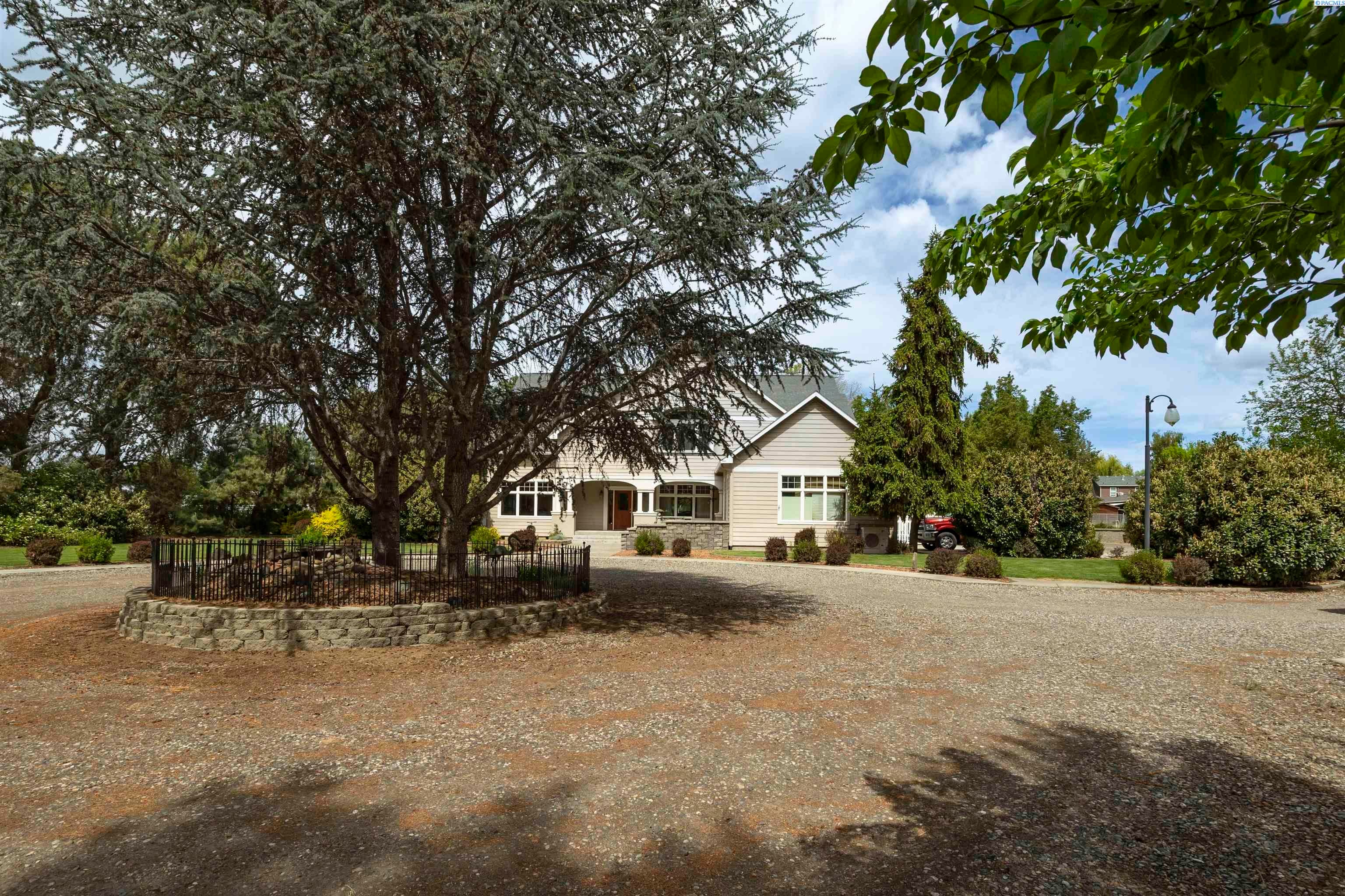 Pasco, Washington, 99301, United States, 3 Bedrooms Bedrooms, ,3 BathroomsBathrooms,Residential,For Sale,1979985