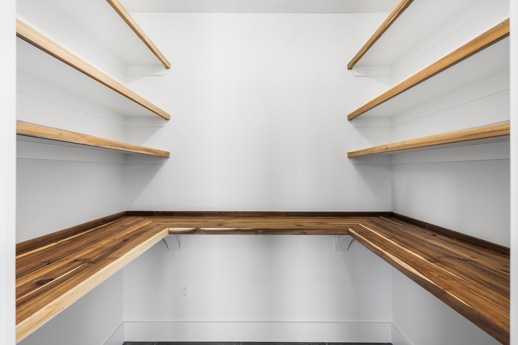  River Town Revival - 物件實景