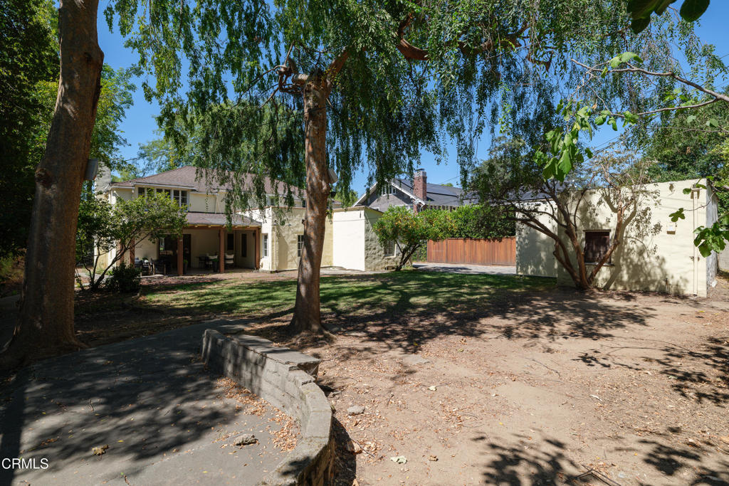 Pasadena, California, 91103, United States, 6 Bedrooms Bedrooms, ,3 BathroomsBathrooms,Residential,For Sale,1950732