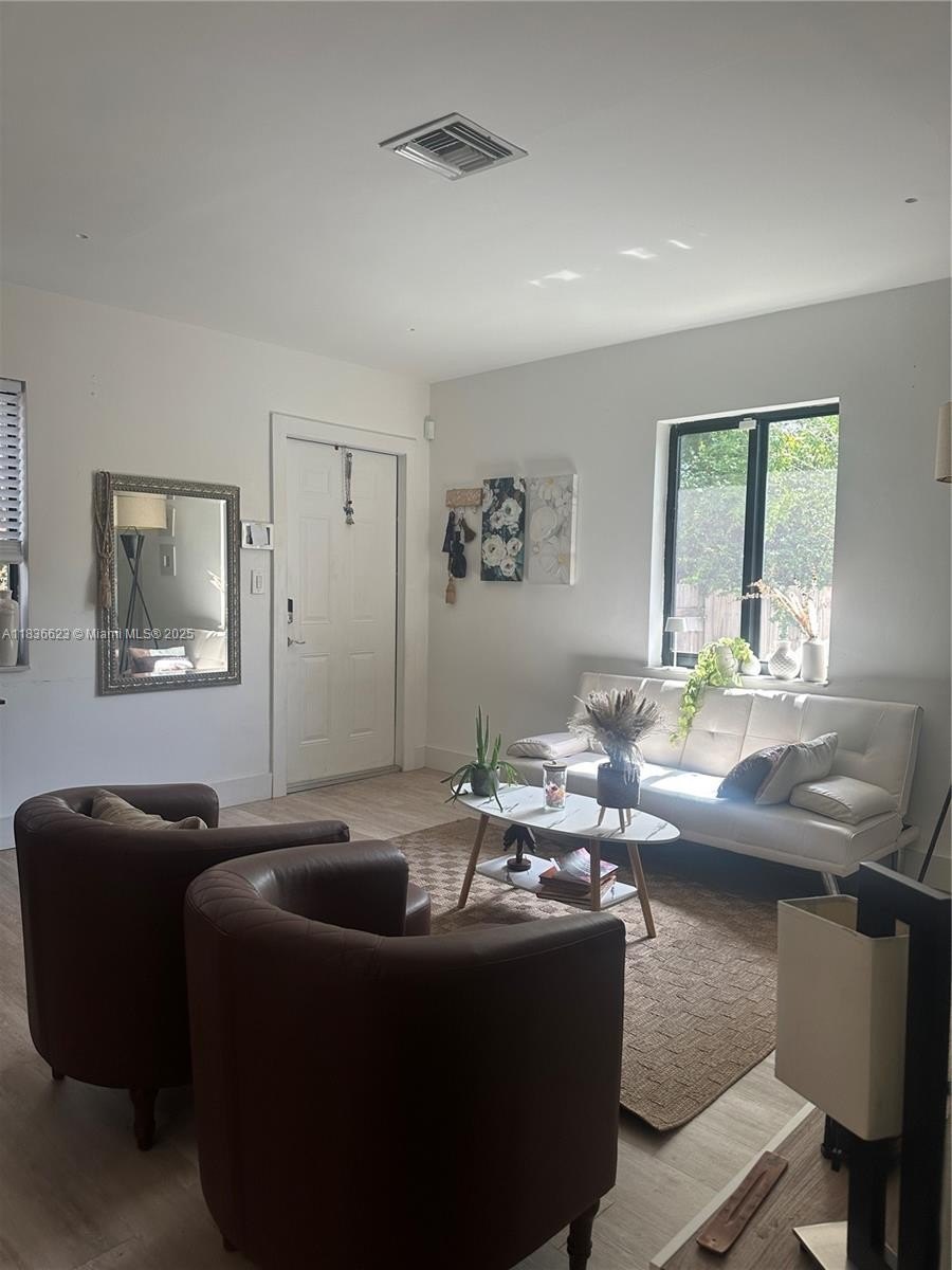 North Miami, Florida, 33168, United States, 3 Bedrooms Bedrooms, ,2 BathroomsBathrooms,Residential,For Sale,1974834