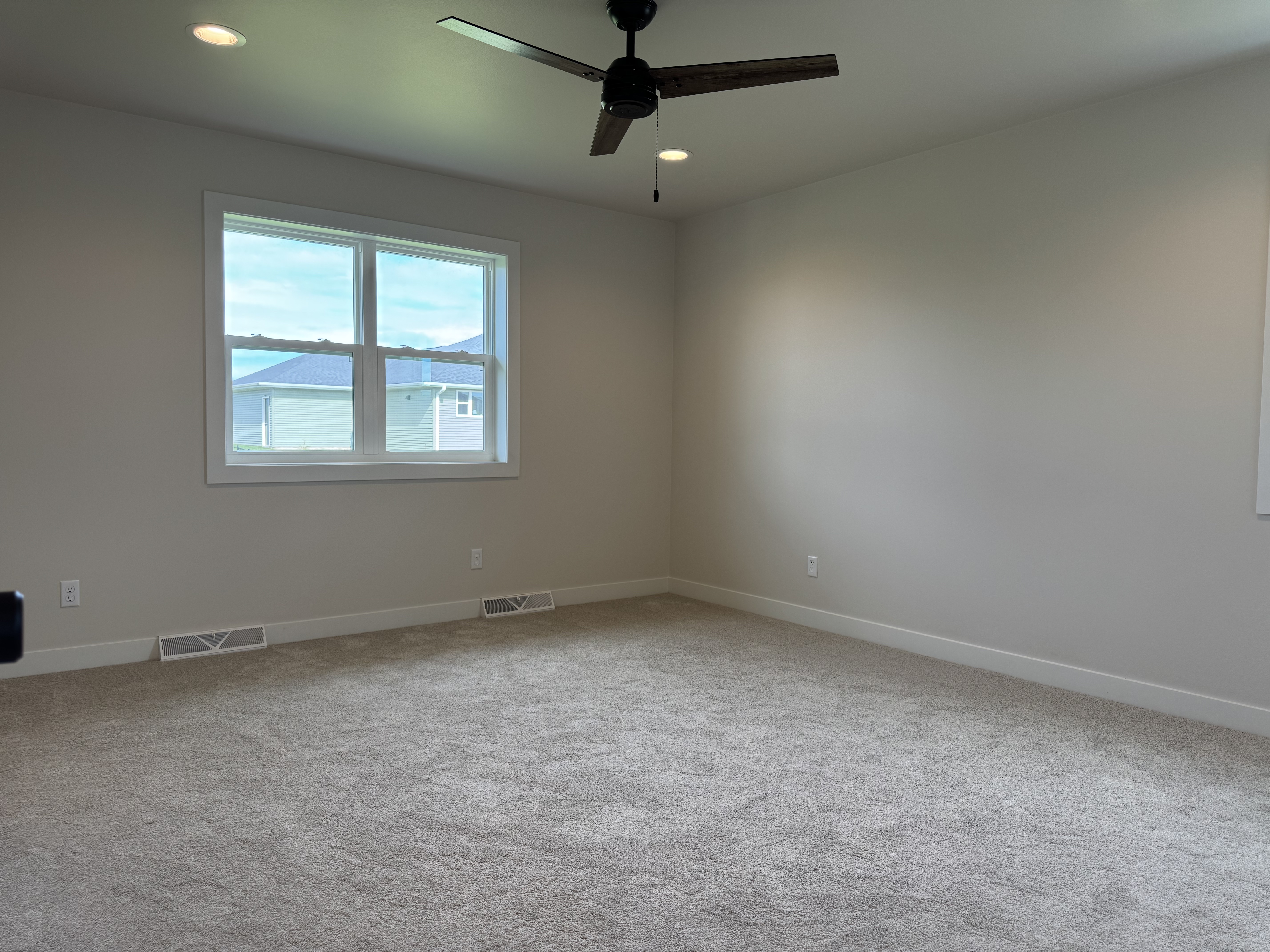 Sheboygan, Wisconsin, 53081, United States, 4 Bedrooms Bedrooms, ,3 BathroomsBathrooms,Residential,For Sale,1967006