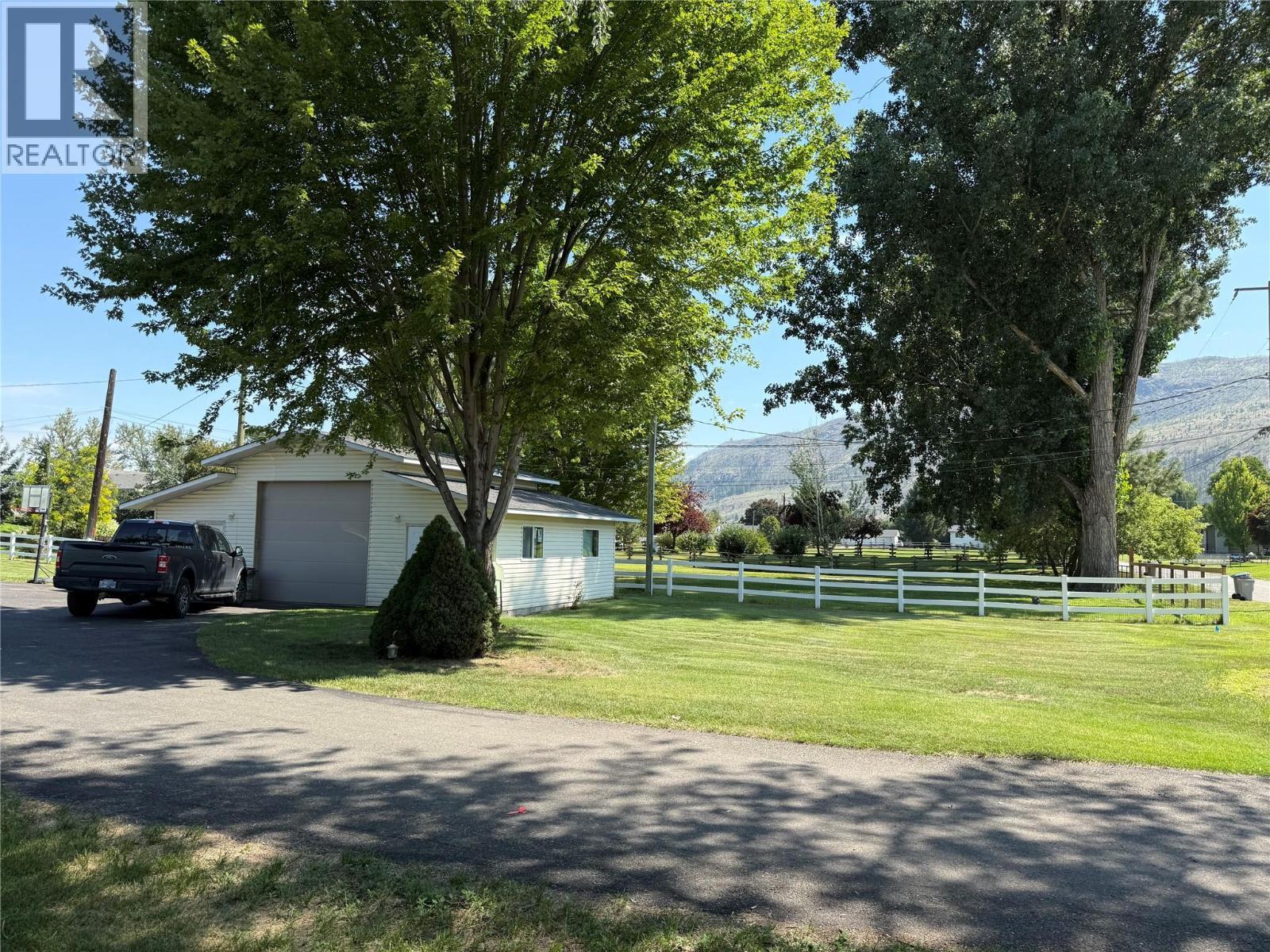 KAMLOOPS, British Columbia, V2H 1M4, CA, 5 Bedrooms Bedrooms, ,2 BathroomsBathrooms,Residential,For Sale,1912088