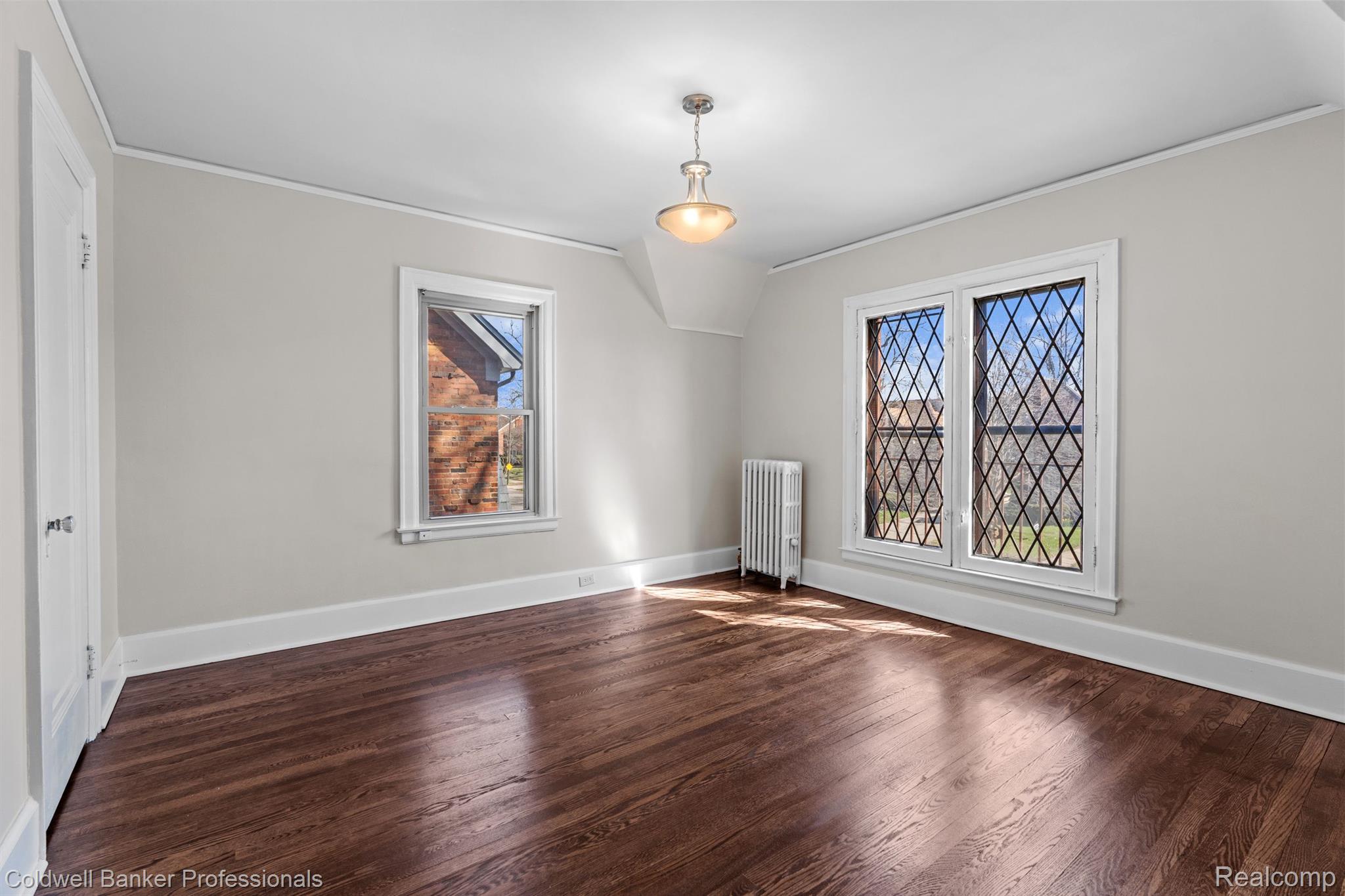 Detroit, Michigan, 48221, United States, 4 Bedrooms Bedrooms, ,5 BathroomsBathrooms,Residential,For Sale,1947184