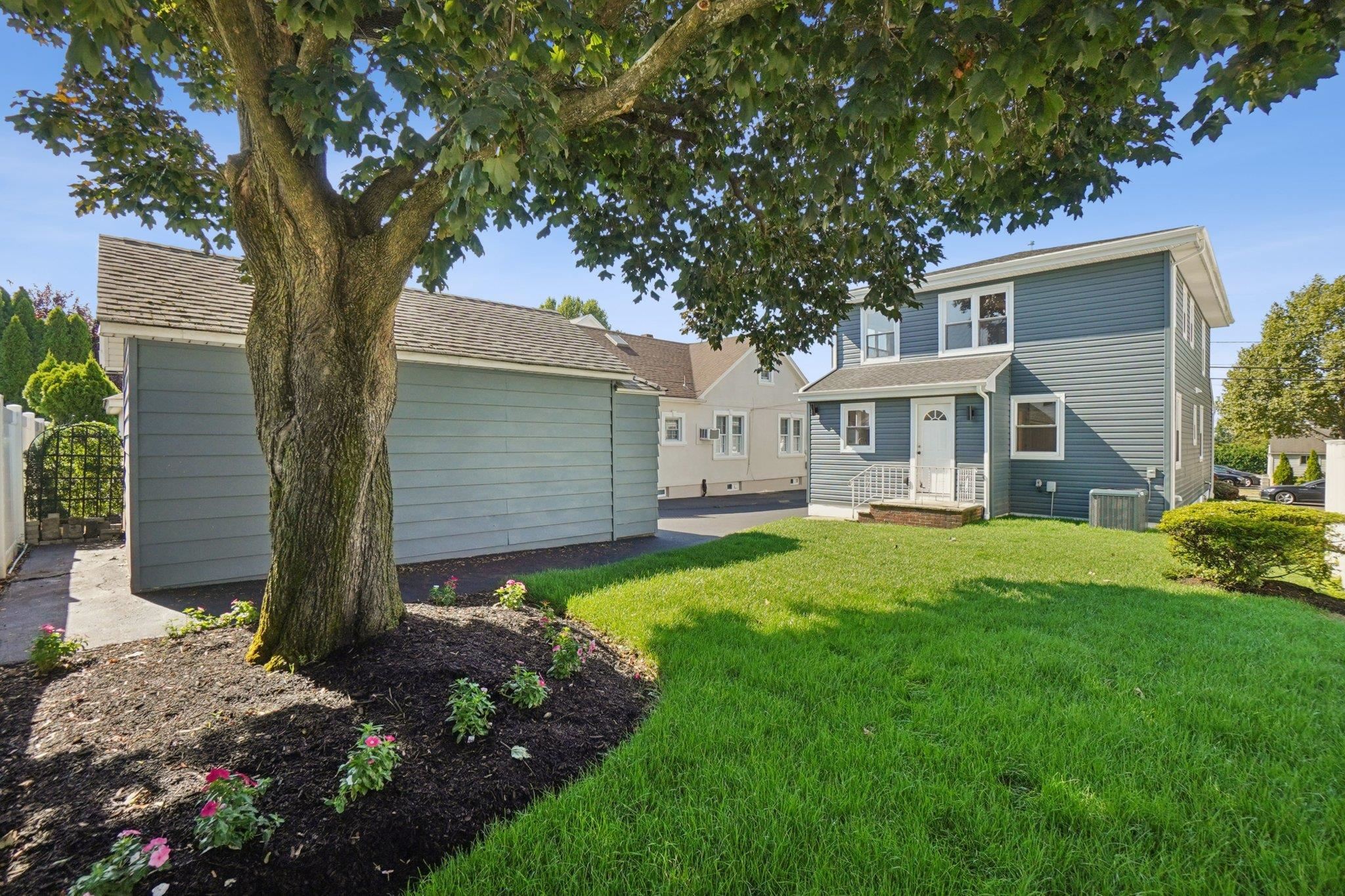 Wood-ridge, New Jersey, 07075, United States, 4 Bedrooms Bedrooms, ,3 BathroomsBathrooms,Residential,For Sale,1979587