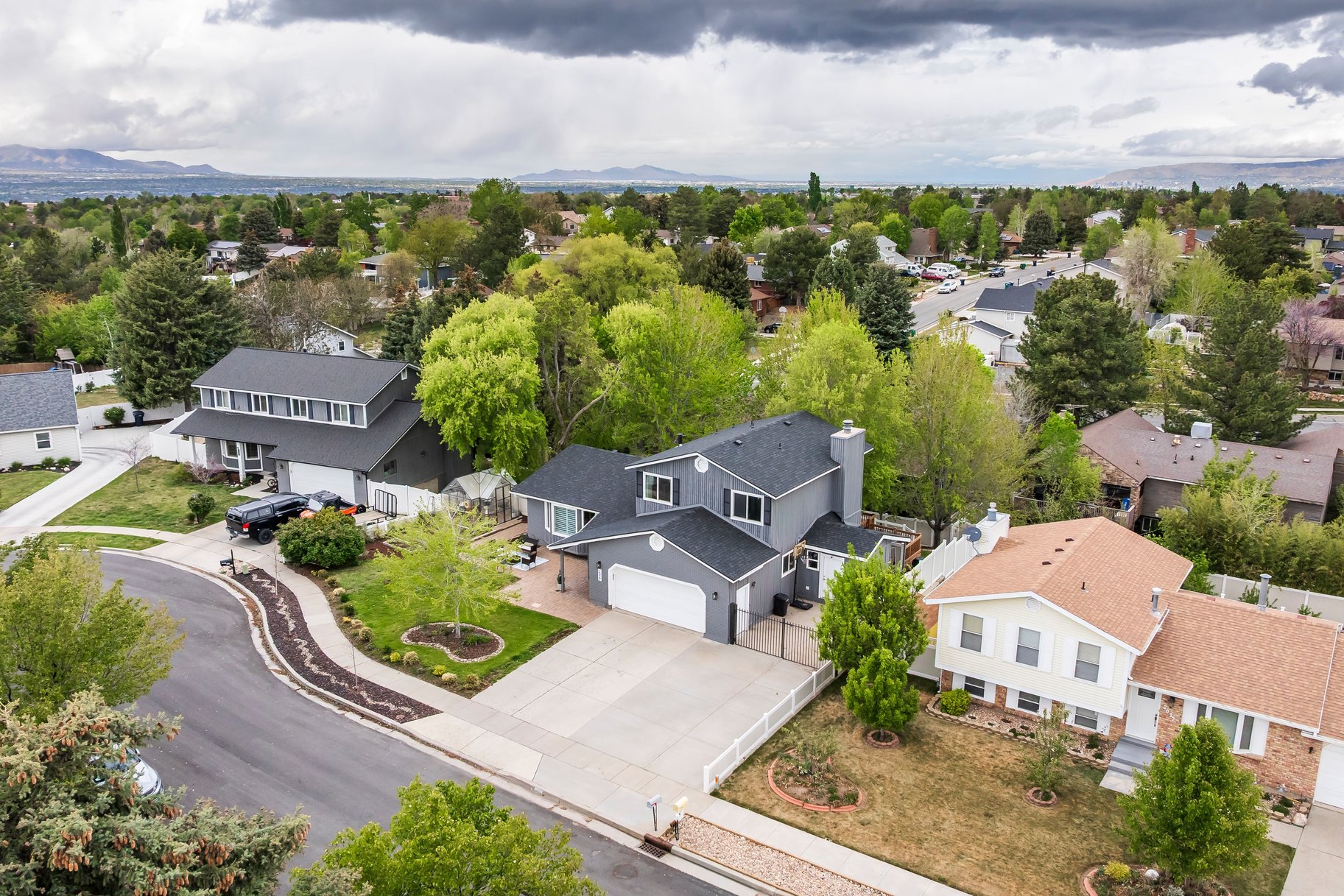  Sandy Gem Near the Canyons with Beautiful Backyard Living - 物件實景