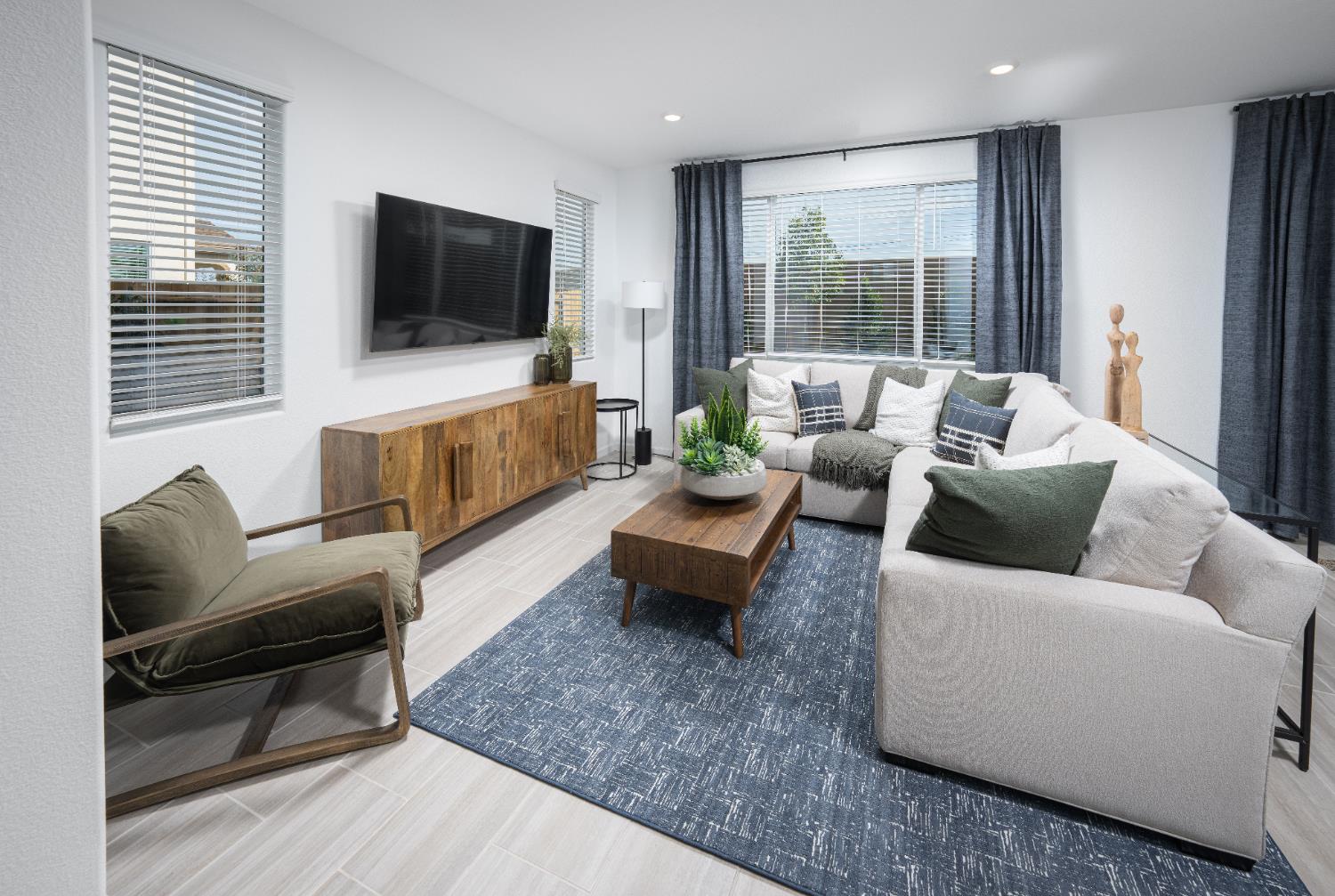 Sacramento, California, 95829, United States, 3 Bedrooms Bedrooms, ,3 BathroomsBathrooms,Residential,For Sale,1933328