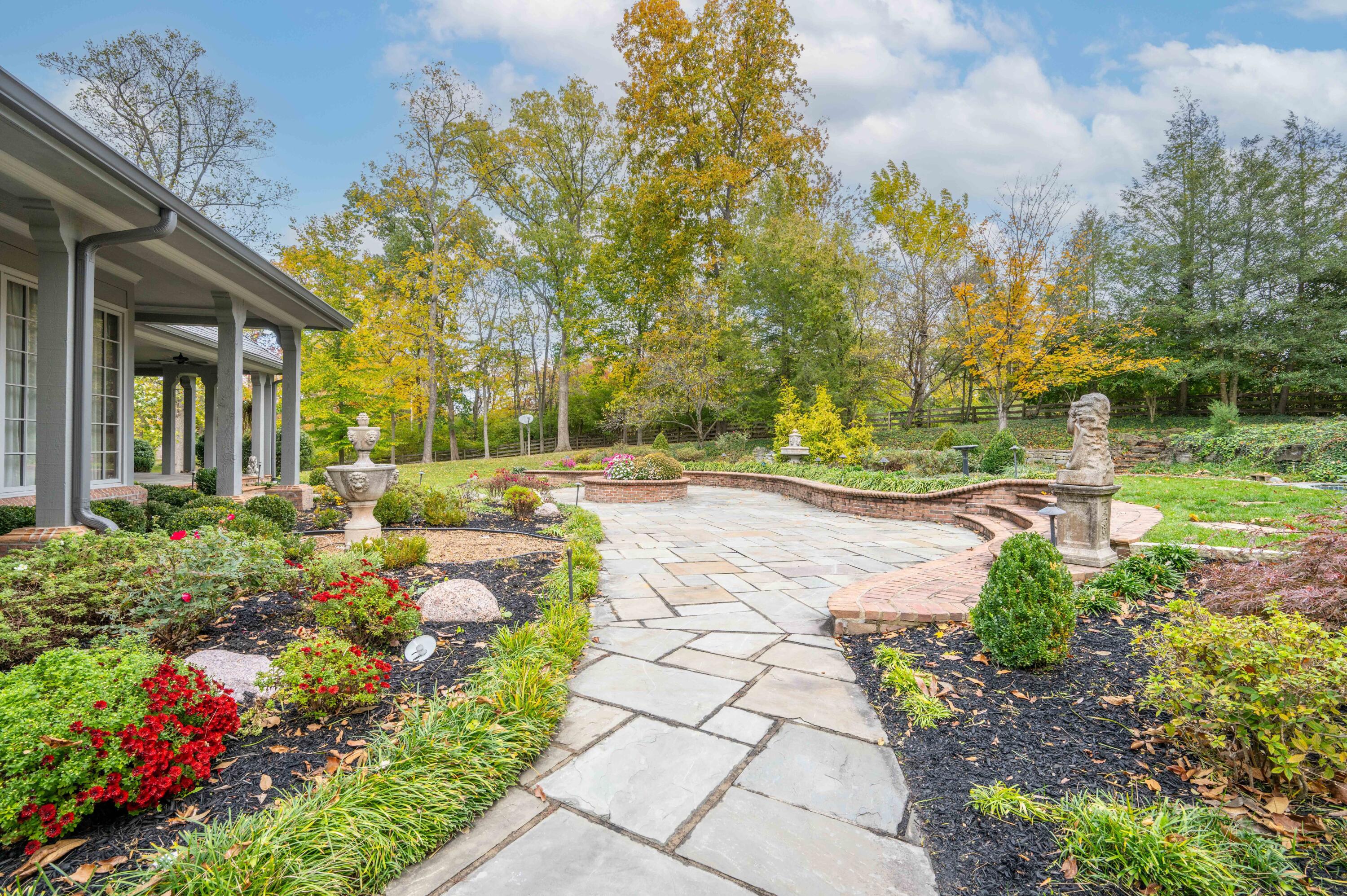 Union, Kentucky, 41091, United States, 6 Bedrooms Bedrooms, ,7 BathroomsBathrooms,Residential,For Sale,1997730