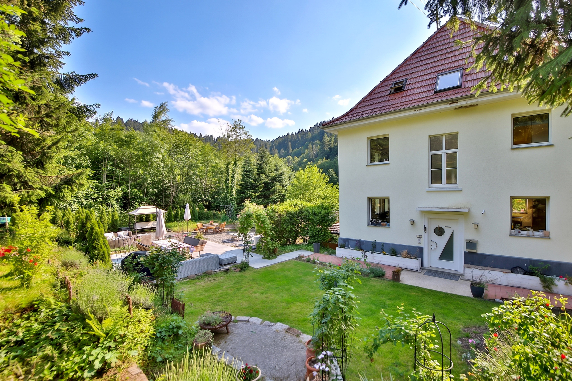  Refurbished family house - flooded with light &family-friendly with large garden - 物件實景