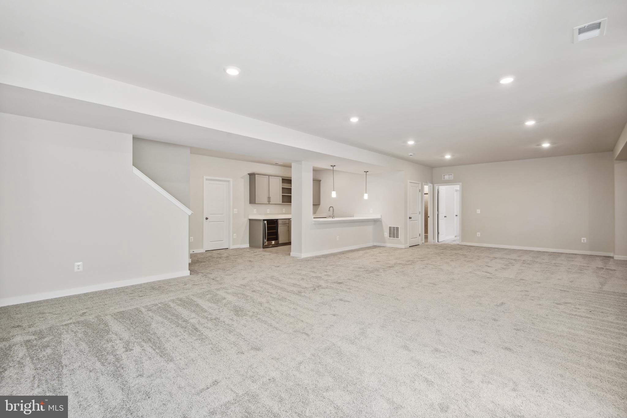 Jeffersonton, Virginia, 22724, United States, 5 Bedrooms Bedrooms, ,6 BathroomsBathrooms,Residential,For Sale,1975660