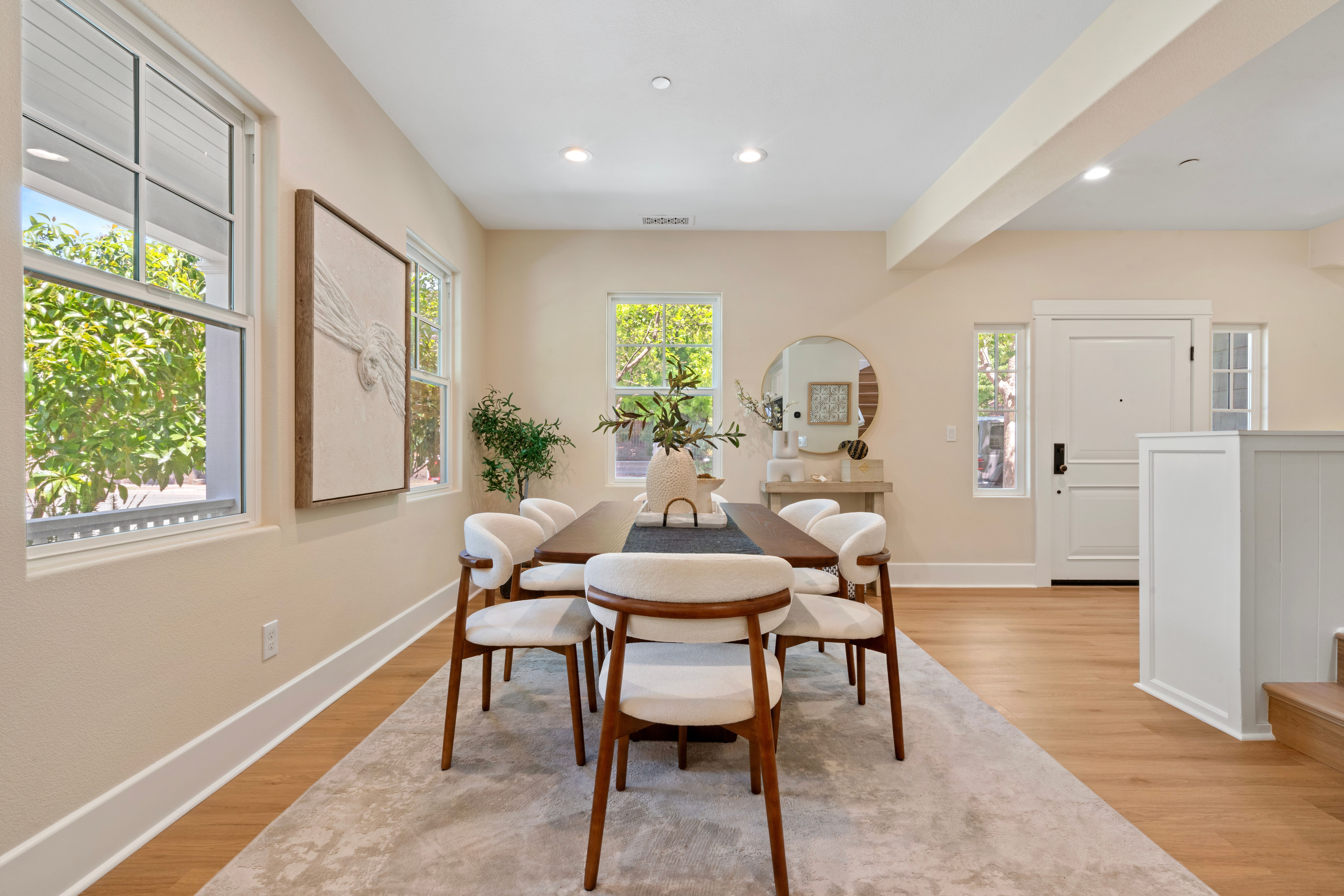  Stunningly Remodeled Craftsman with Top-Rated Warm Springs Schools - 物件實景