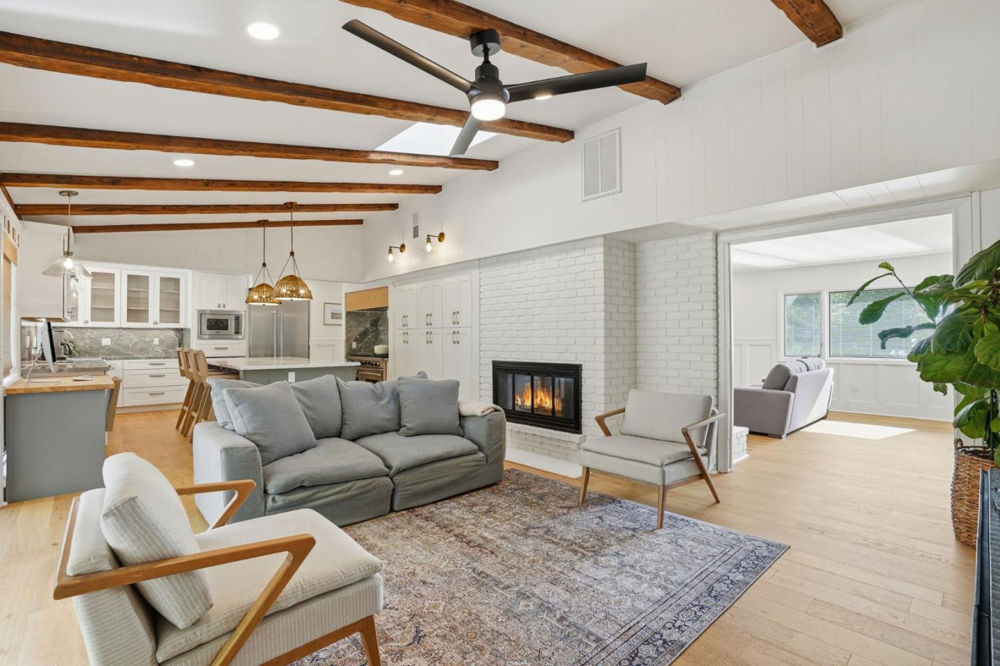 Walnut Creek, California, 94596, United States, 3 Bedrooms Bedrooms, ,4 BathroomsBathrooms,Residential,For Sale,1987935