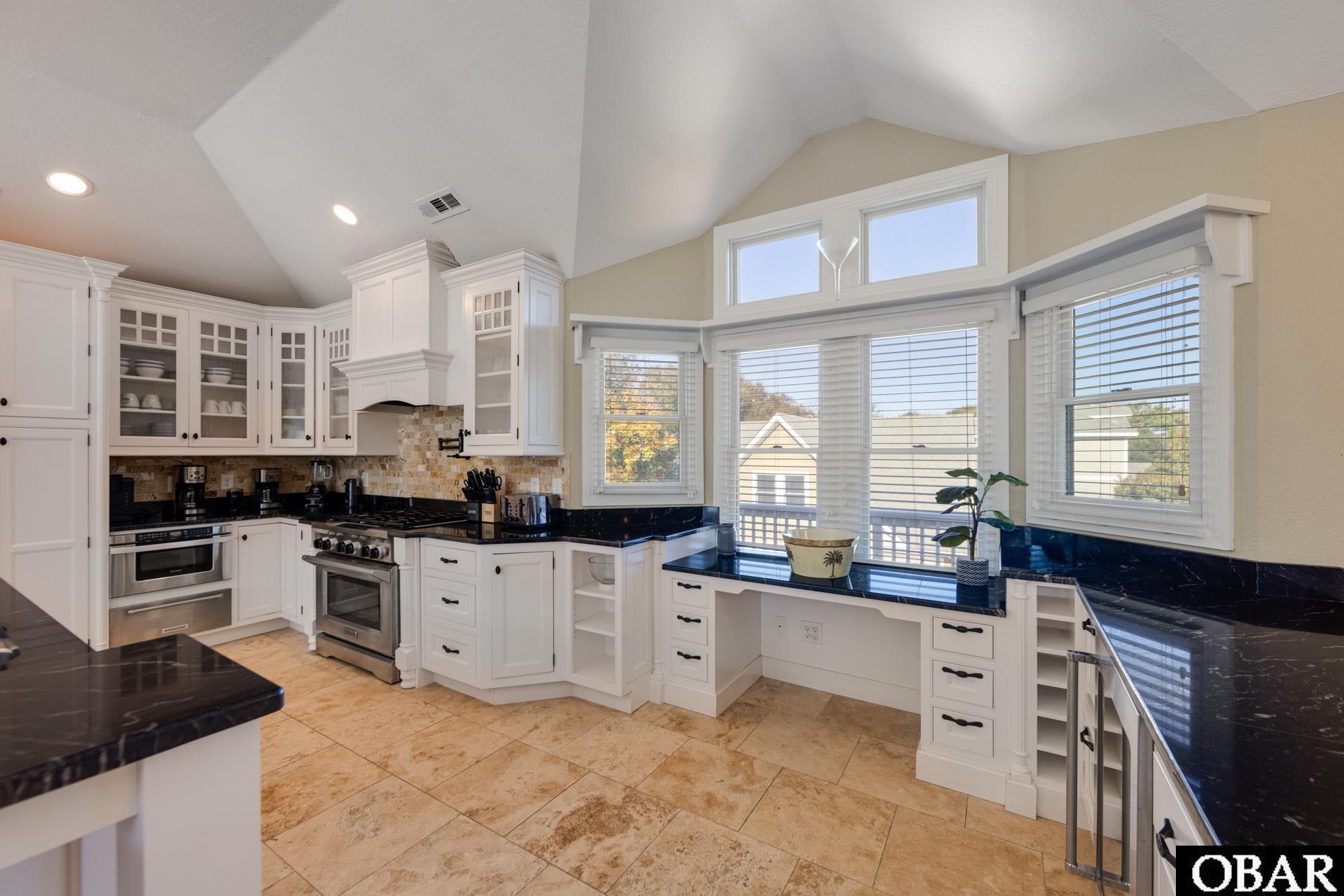 Duck, North Carolina, 27949, United States, 6 Bedrooms Bedrooms, ,7 BathroomsBathrooms,Residential,For Sale,1994366