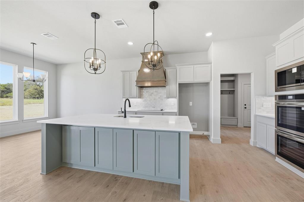 Poolville, Texas, 76487, United States, 4 Bedrooms Bedrooms, ,3 BathroomsBathrooms,Residential,For Sale,1989504