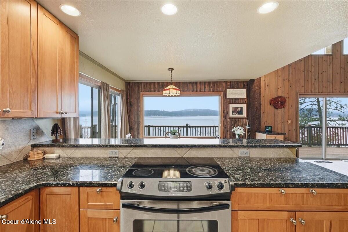 Coeur d'Alene, Idaho, 83814, United States, 3 Bedrooms Bedrooms, ,Residential,For Sale,2012334