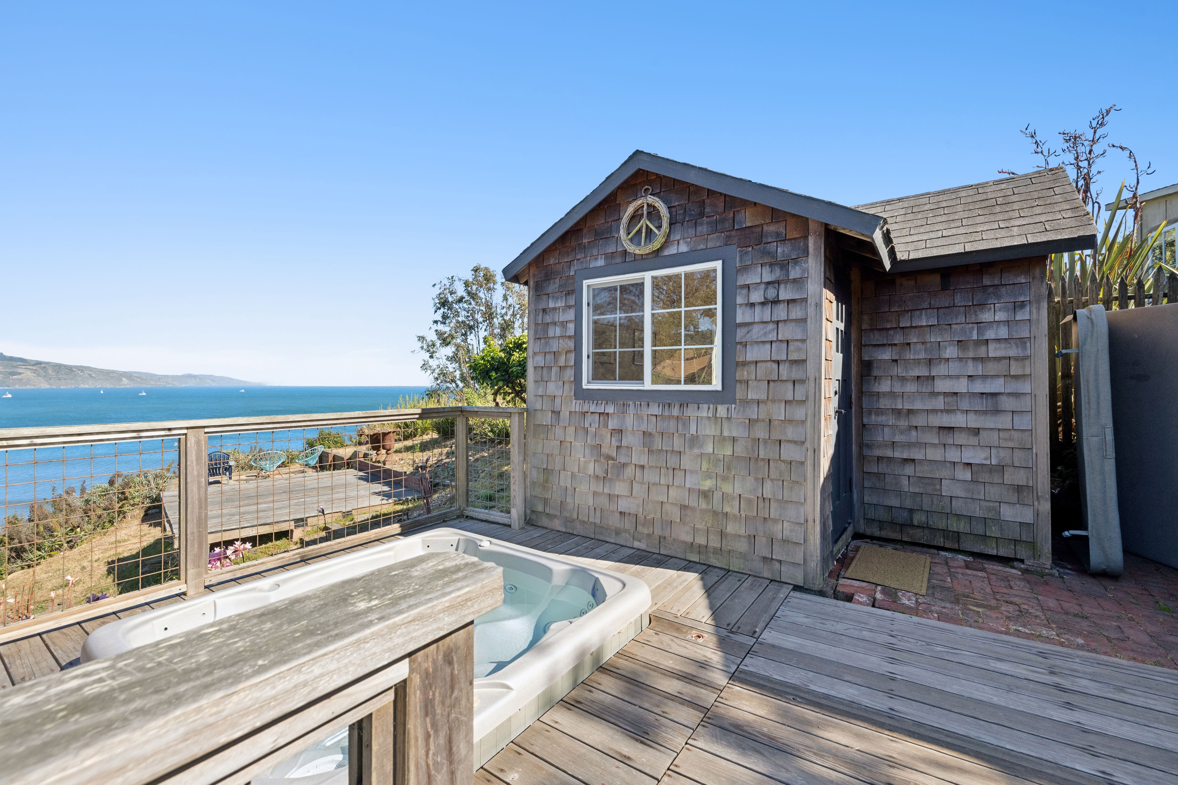  Artisan-Built Beach House - 物件實景