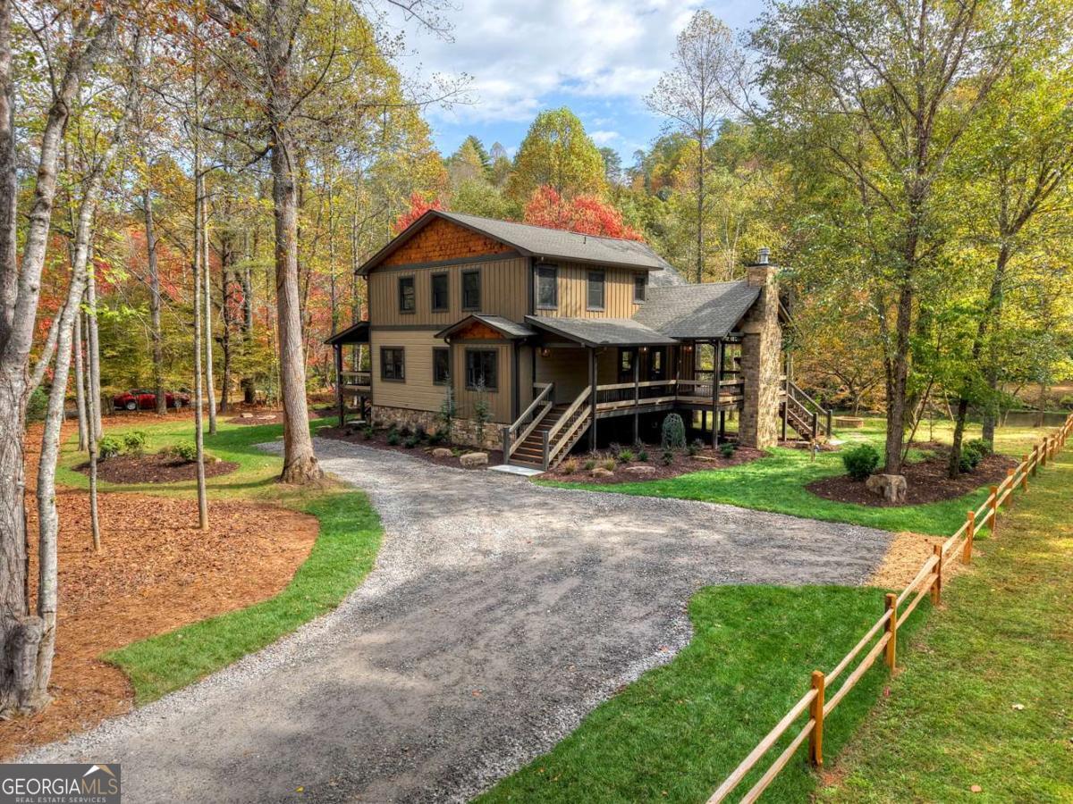 Mineral Bluff, Georgia, 30559, United States, 6 Bedrooms Bedrooms, ,3 BathroomsBathrooms,Residential,For Sale,1989738