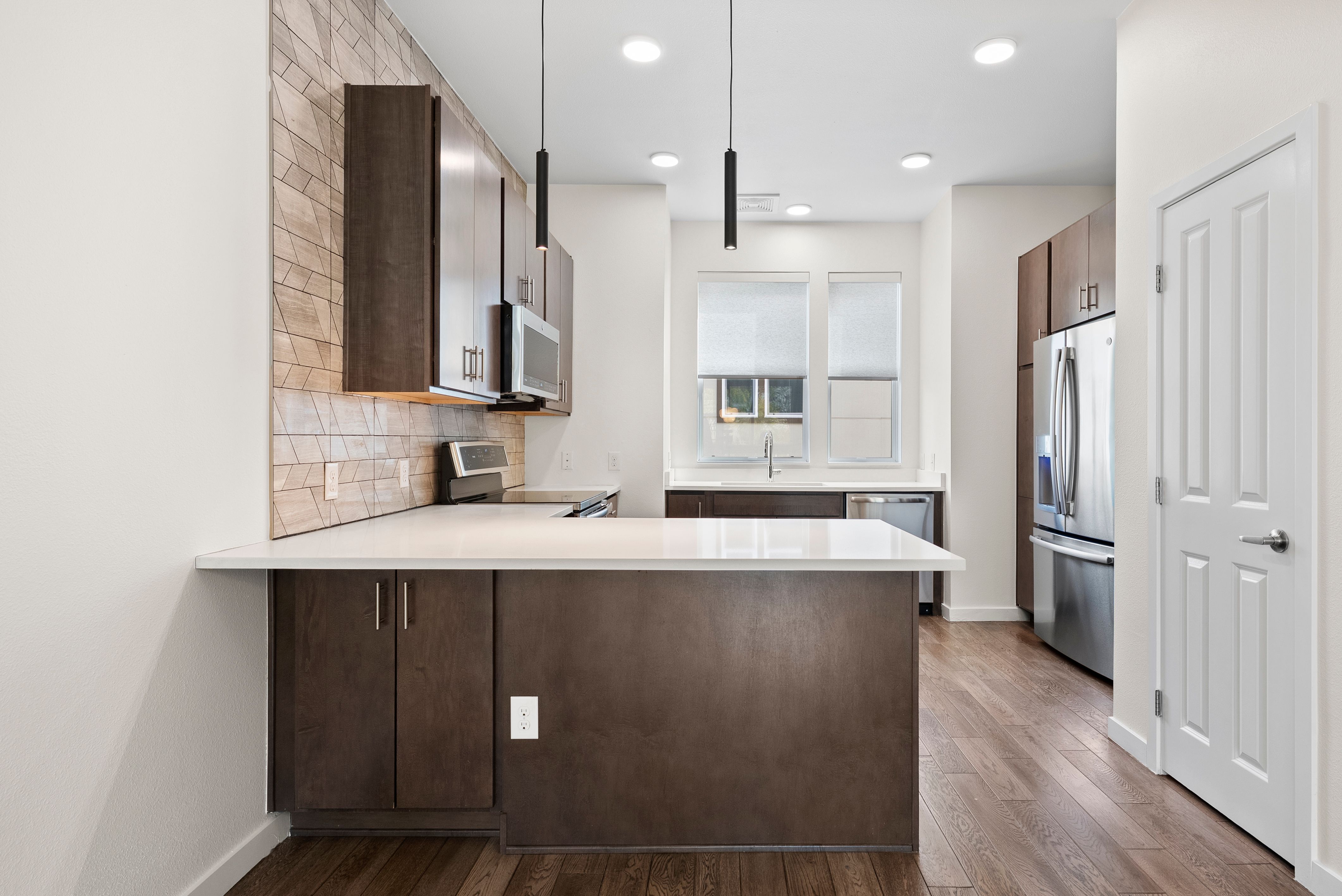  End-Unit Brownstone in North Capitol Hill - 物件實景