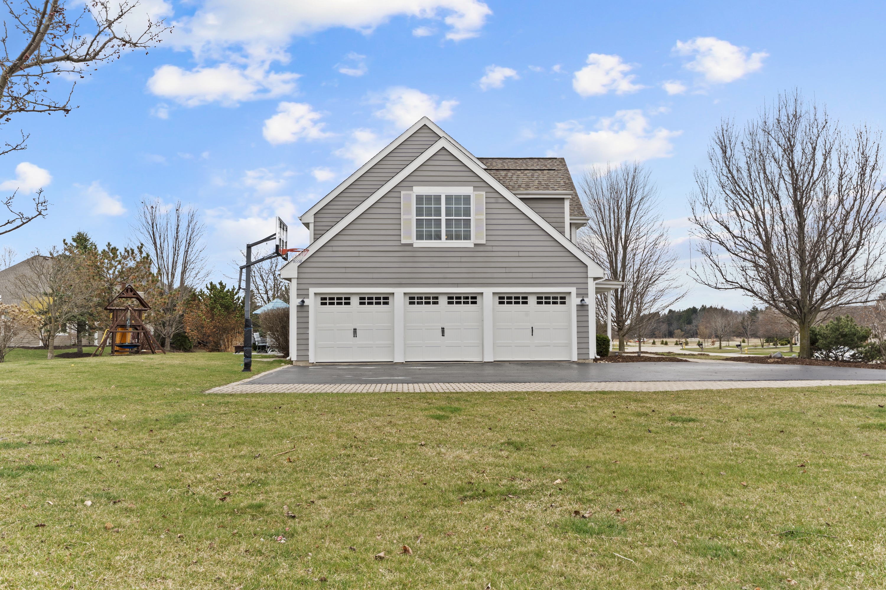  Desirable Pabst Farms Four Bedroom Colonial - 物件實景