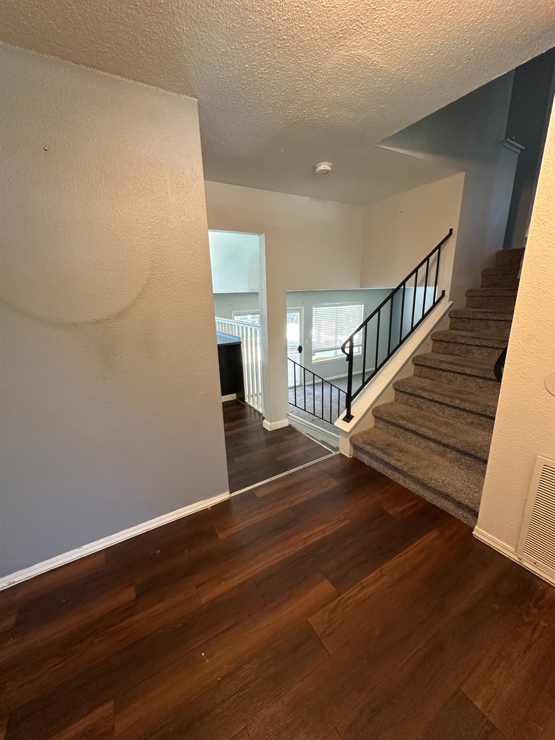 Sacramento, California, 95826, United States, 4 Bedrooms Bedrooms, ,3 BathroomsBathrooms,Residential,For Sale,1898799