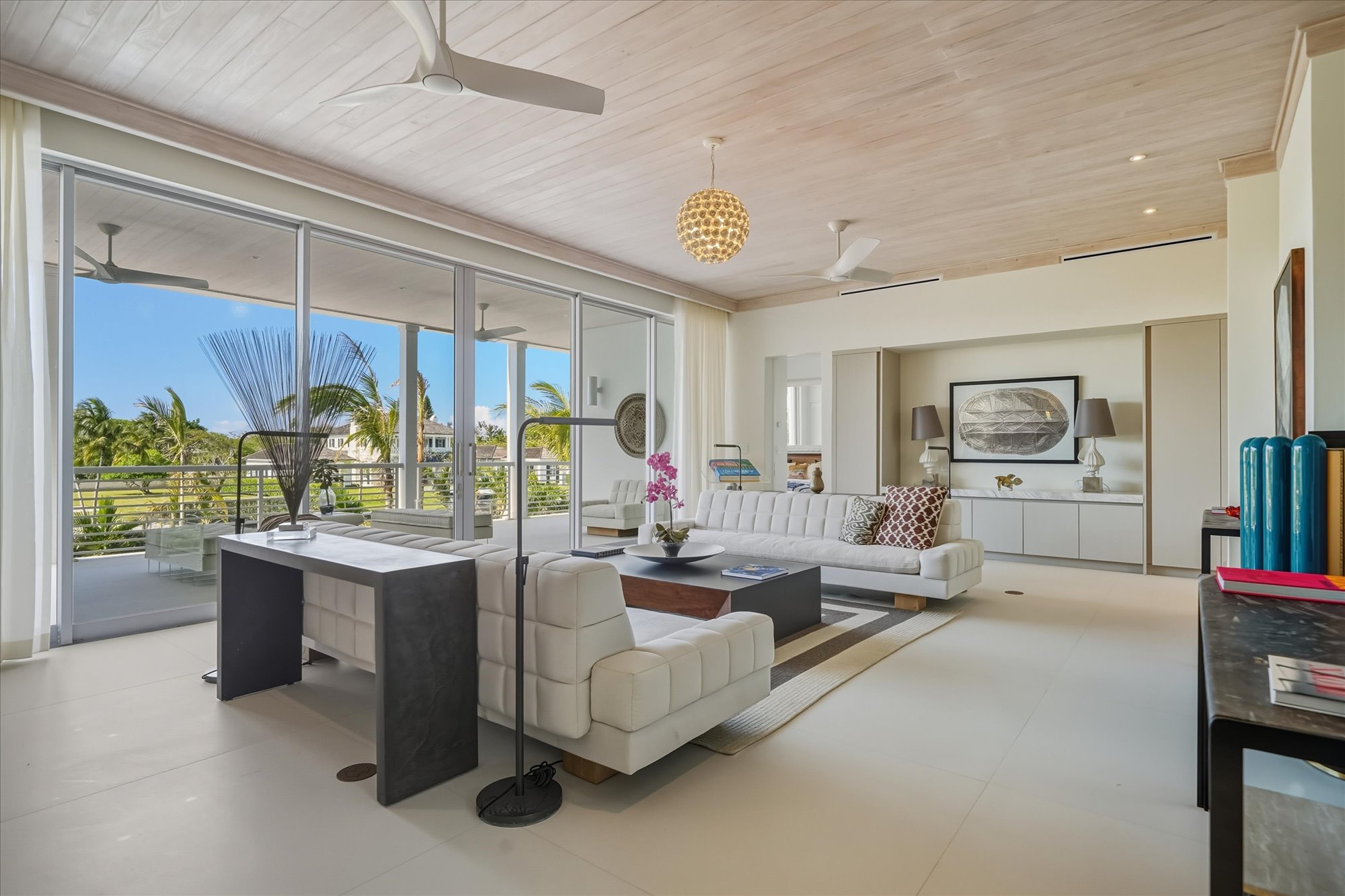  Canal-front Estate - 物件實景