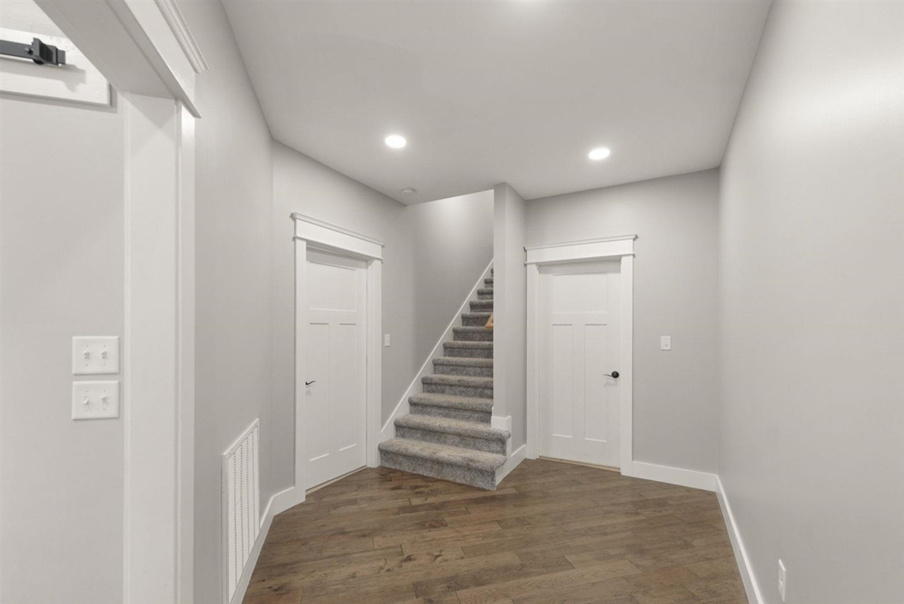 Smiths Grove, Kentucky, 42171, United States, 4 Bedrooms Bedrooms, ,3 BathroomsBathrooms,Residential,For Sale,1901805