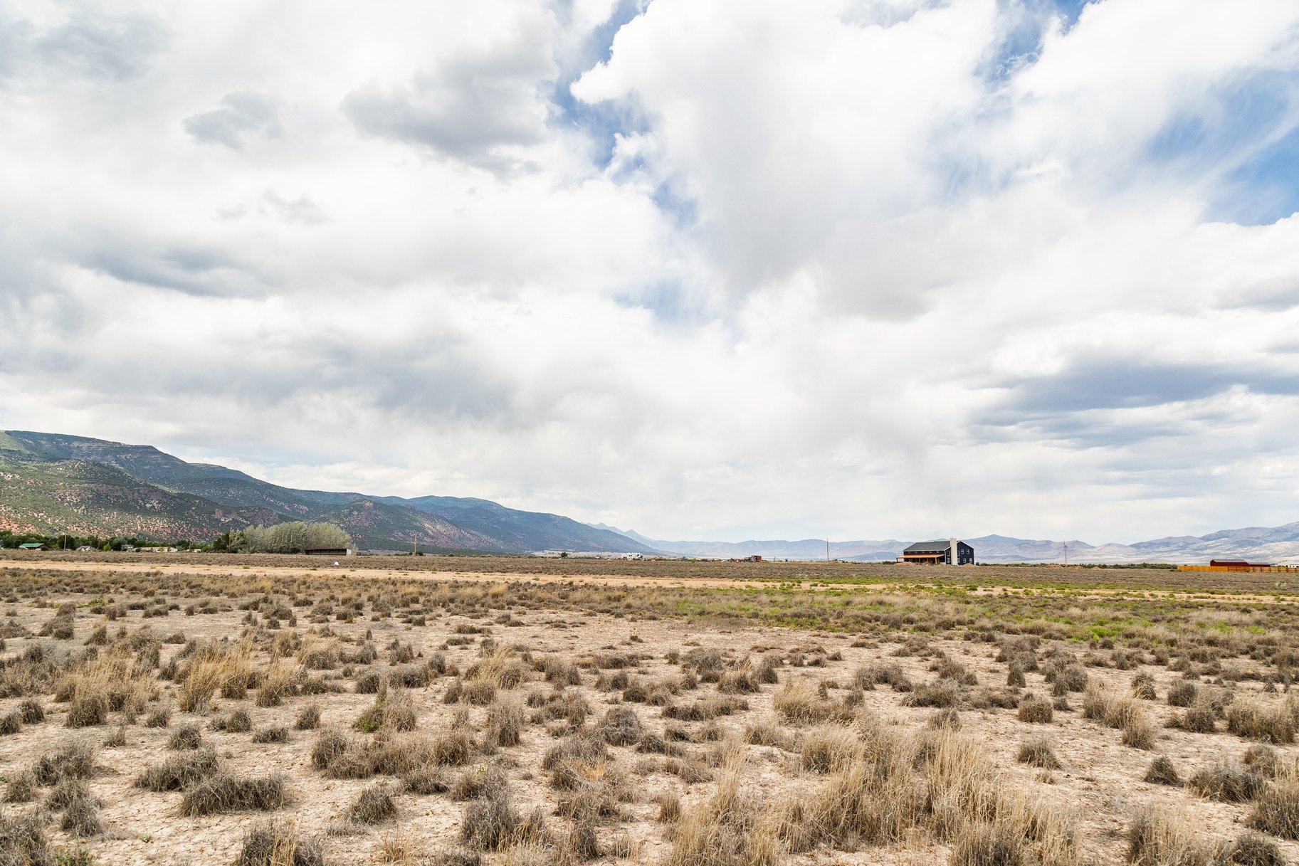  8.5-Acre Lots, No HOA, Stunning Horseshoe Mountain Views - 物件實景