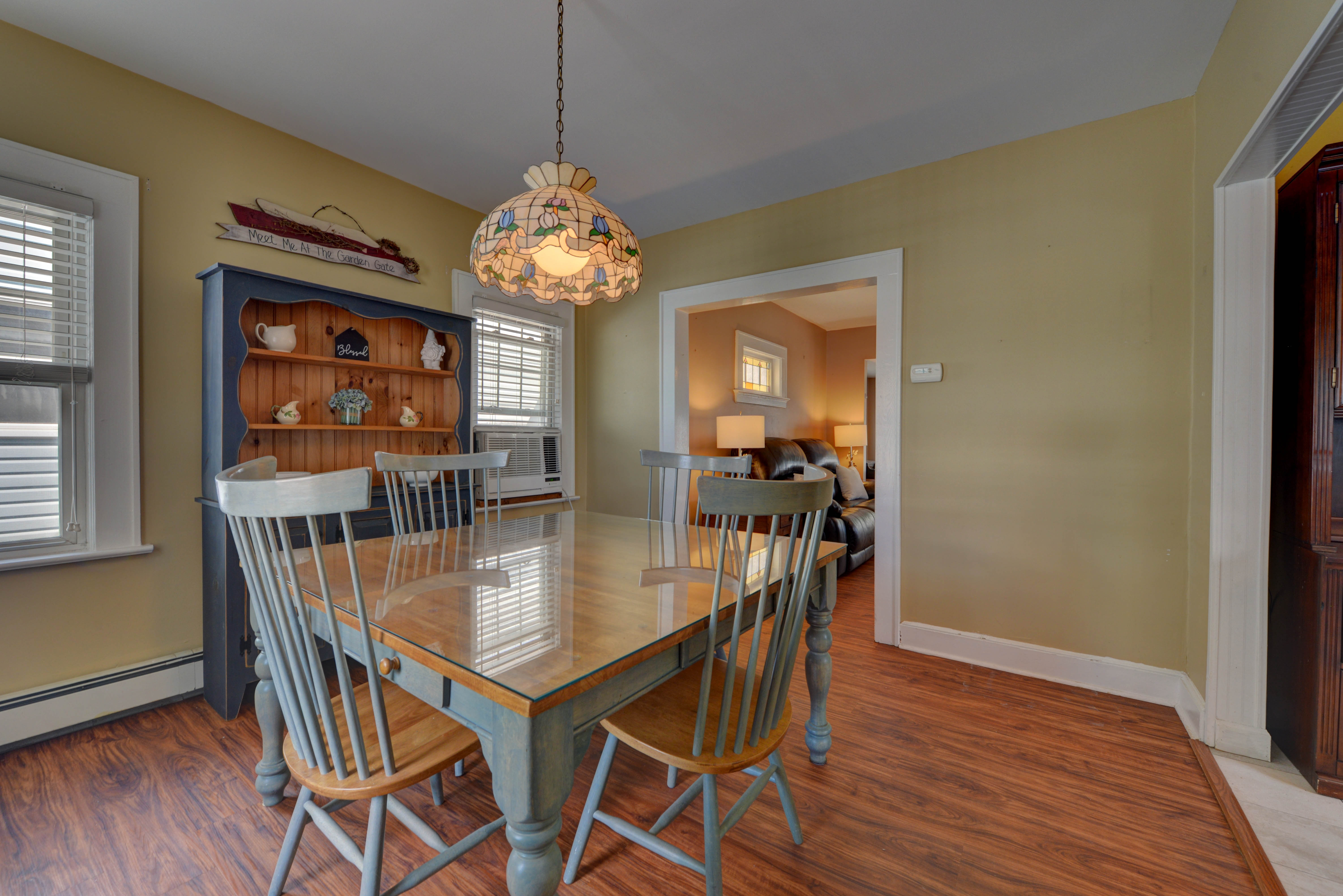 Lyndhurst, New Jersey, 07071, United States, 3 Bedrooms Bedrooms, ,2 BathroomsBathrooms,Residential,For Sale,1915781