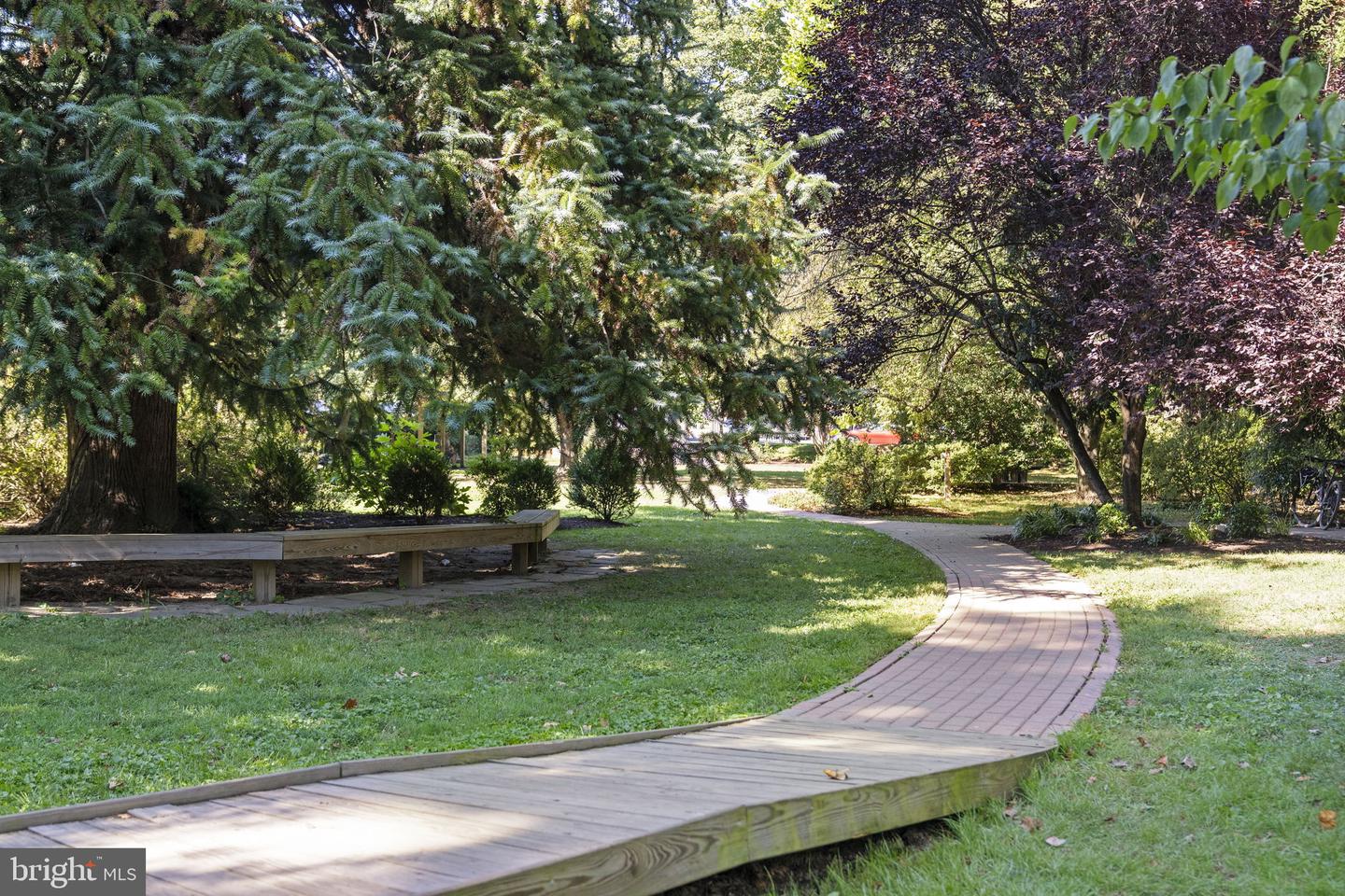 Kensington, Maryland, 20895, United States, 3 Bedrooms Bedrooms, ,2 BathroomsBathrooms,Residential,For Sale,1999038