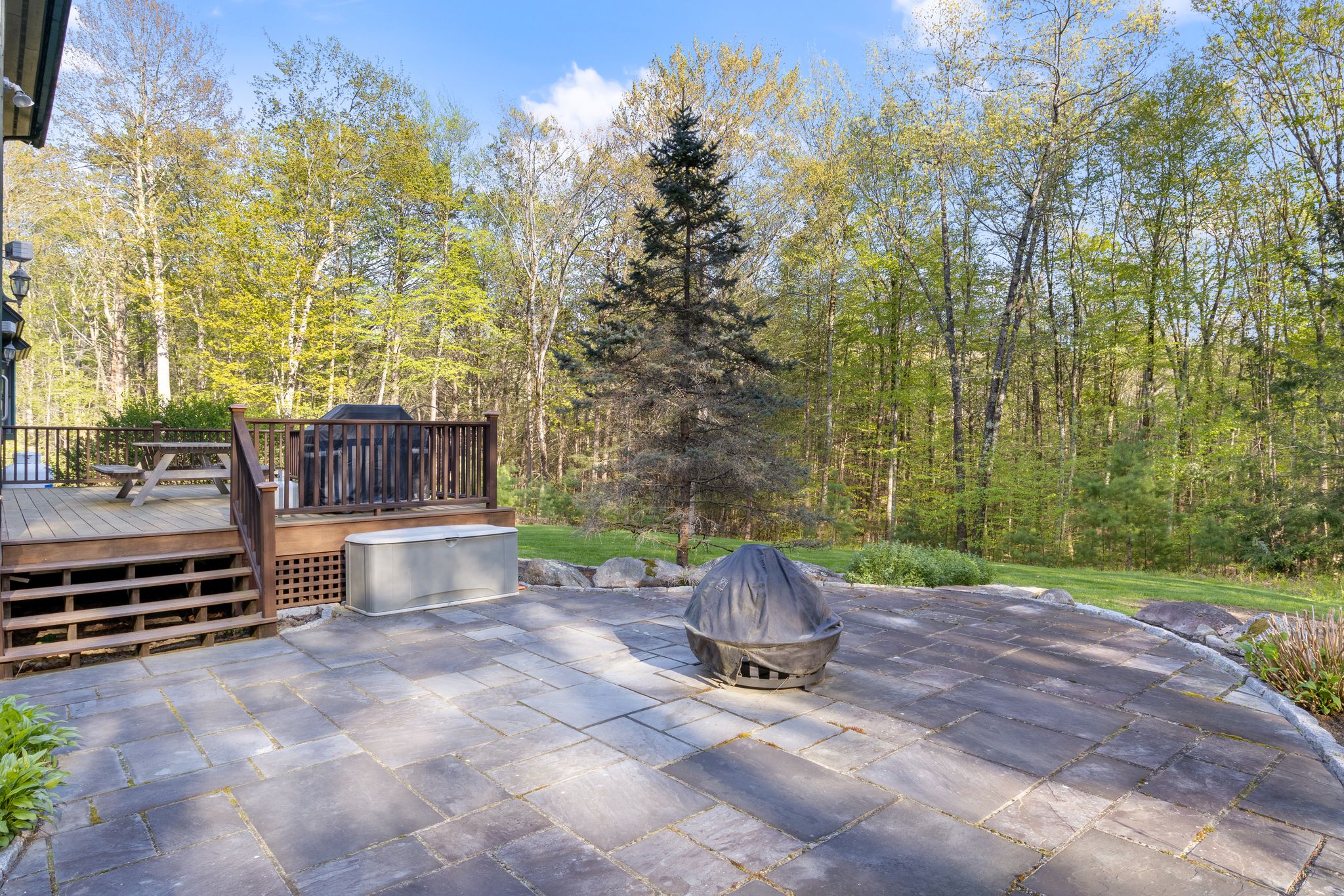 Eliot, Maine, 03903, United States, 3 Bedrooms Bedrooms, ,3 BathroomsBathrooms,Residential,For Sale,1921427