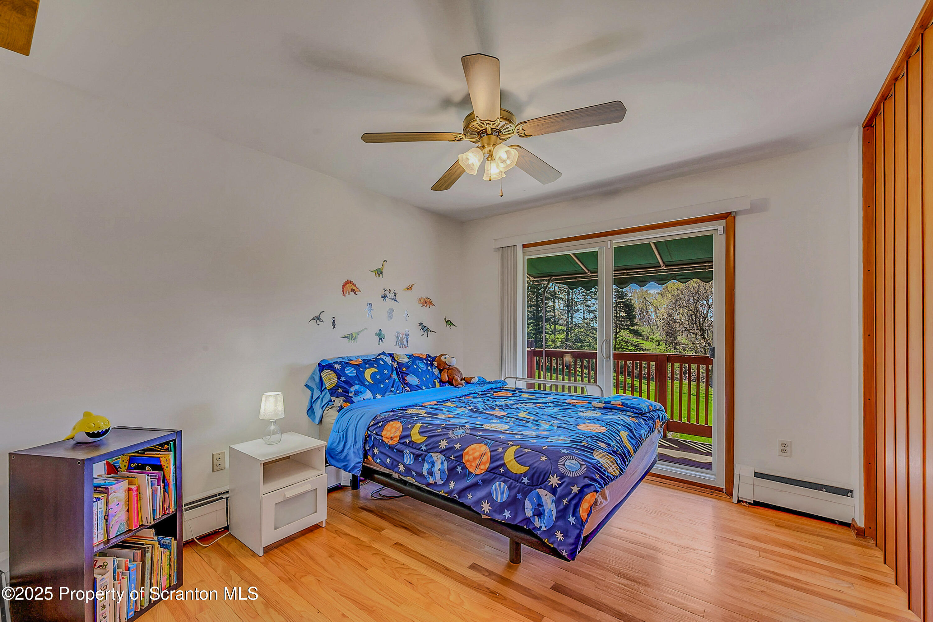 Clarks Summit, Pennsylvania, 18411, United States, 5 Bedrooms Bedrooms, ,4 BathroomsBathrooms,Residential,For Sale,1971485