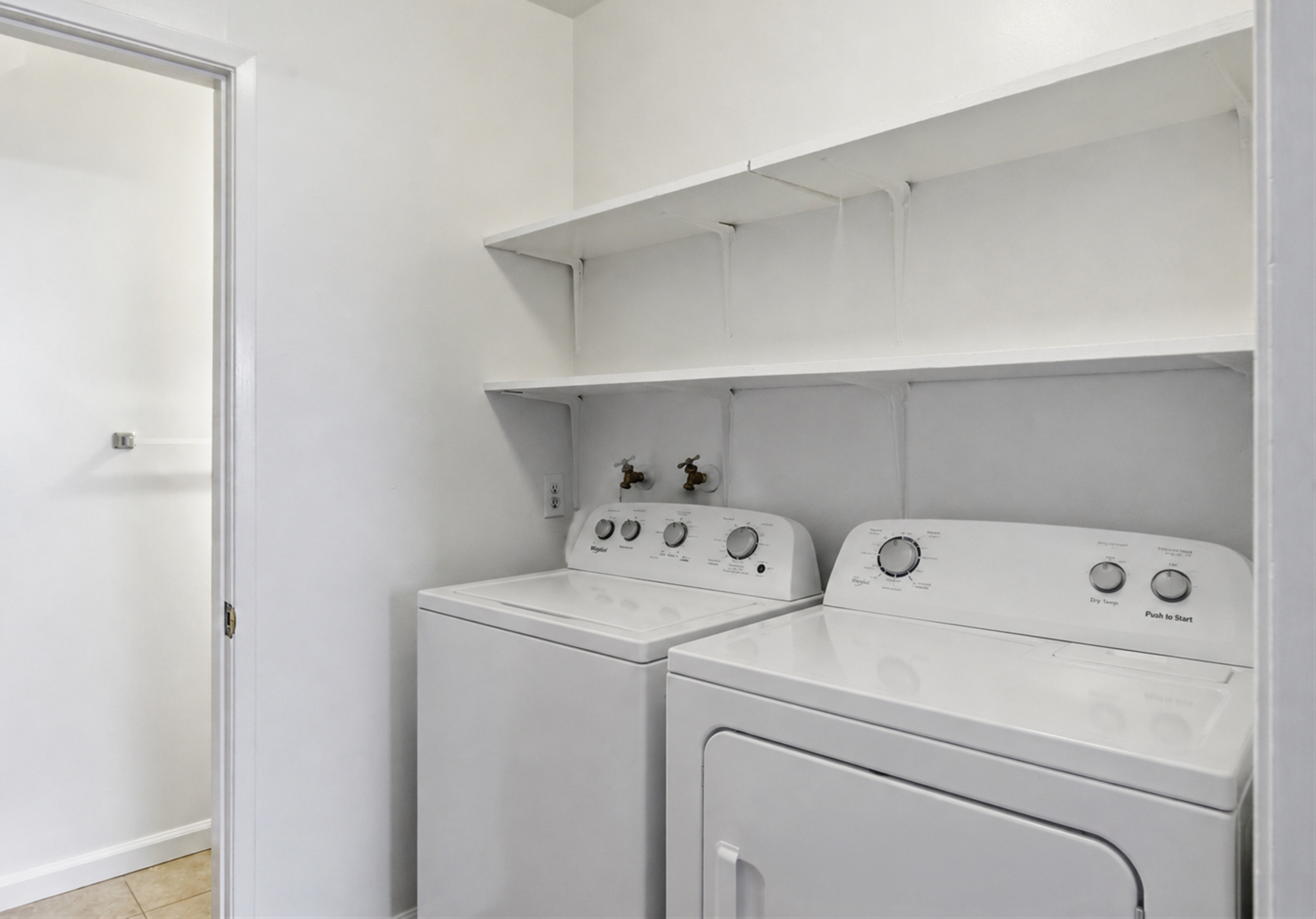  Rare Castro Valley Triplex Opportunity with Vacant Unit - 物件實景