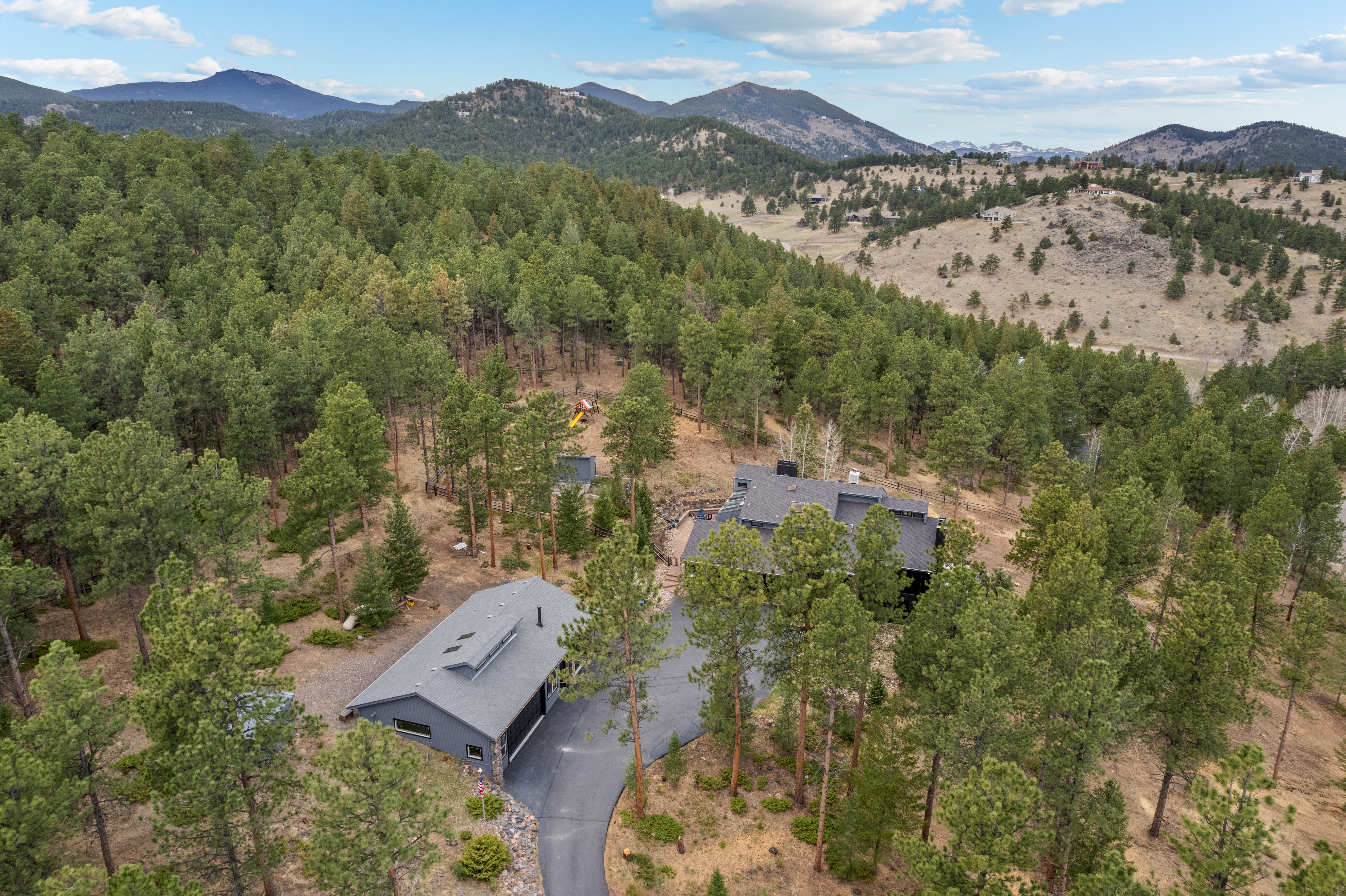  Discover the Pinnacle of Mountain Living at This Meticulously Reimagined Estate - 物件實景