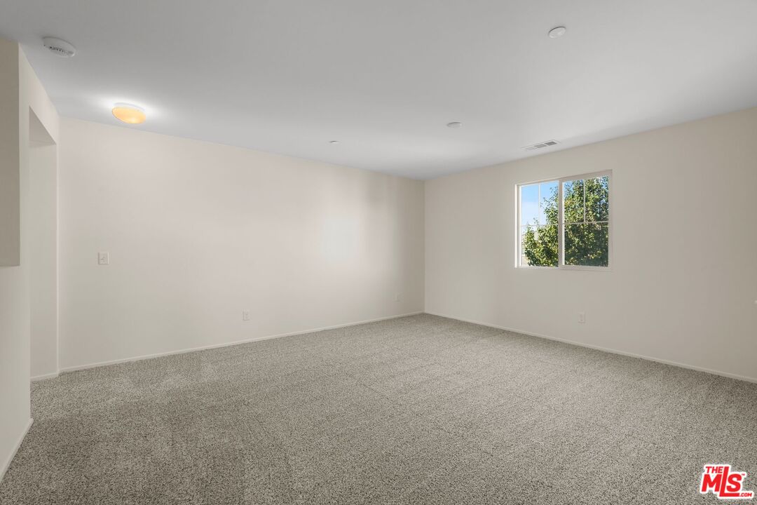 Lancaster, California, 93534, United States, 5 Bedrooms Bedrooms, ,3 BathroomsBathrooms,Residential,For Sale,1942304