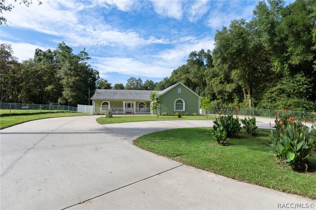 Dunnellon, Florida, 34431, United States, 4 Bedrooms Bedrooms, ,2 BathroomsBathrooms,Residential,For Sale,1920438