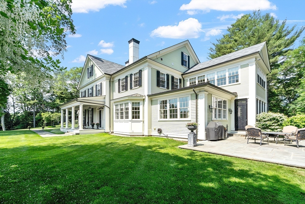 Concord, Massachusetts, 01742, United States, 6 Bedrooms Bedrooms, ,7 BathroomsBathrooms,Residential,For Sale,1938993