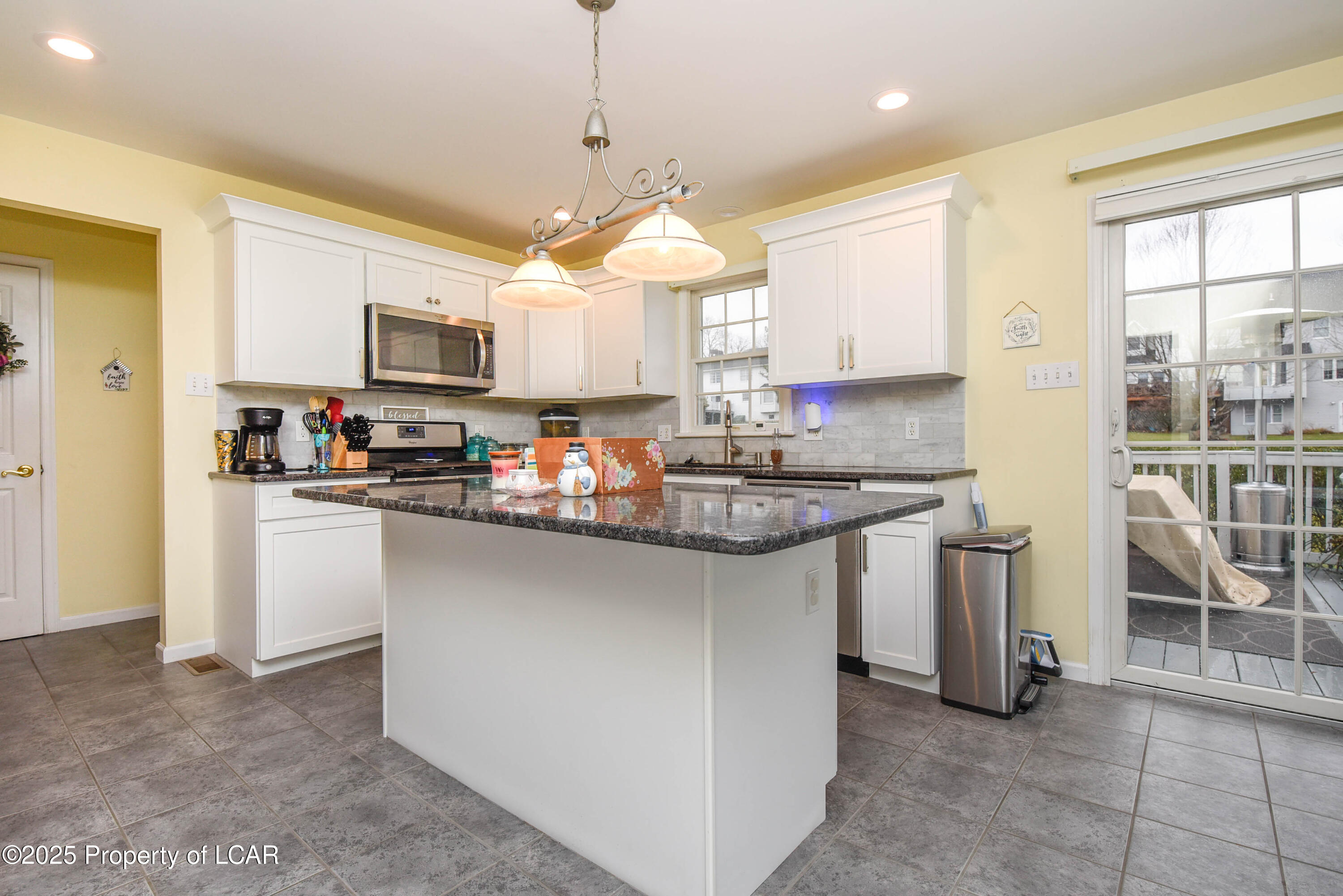 Dallas, Pennsylvania, 18612, United States, 4 Bedrooms Bedrooms, ,3 BathroomsBathrooms,Residential,For Sale,2005553