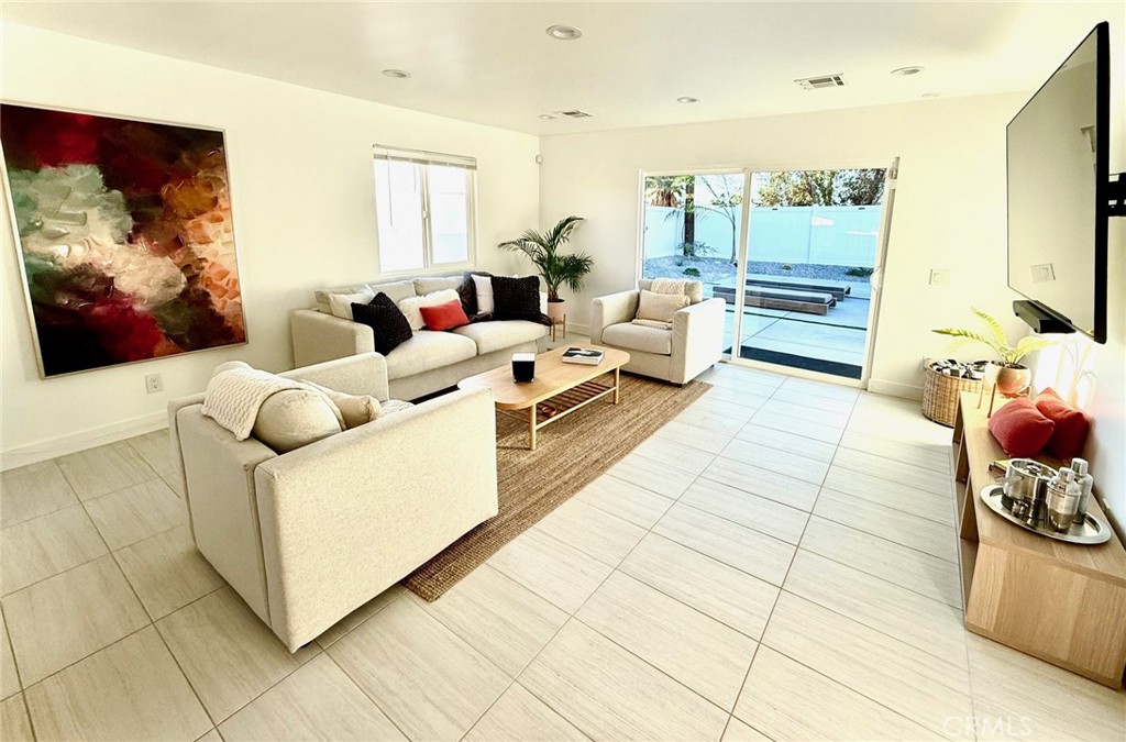 North Palm Springs, California, 92262, United States, 4 Bedrooms Bedrooms, ,2 BathroomsBathrooms,Residential,For Sale,1989712