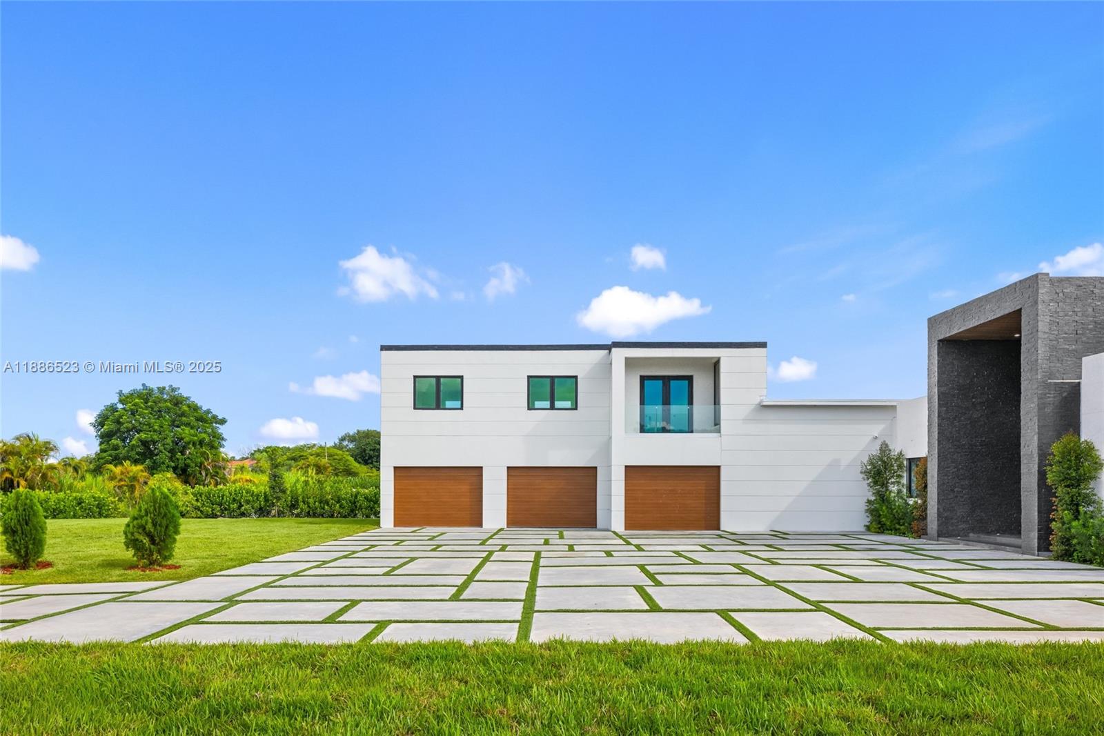 Southwest Ranches, Florida, 33331, United States, 6 Bedrooms Bedrooms, ,9 BathroomsBathrooms,Residential,For Sale,1955323