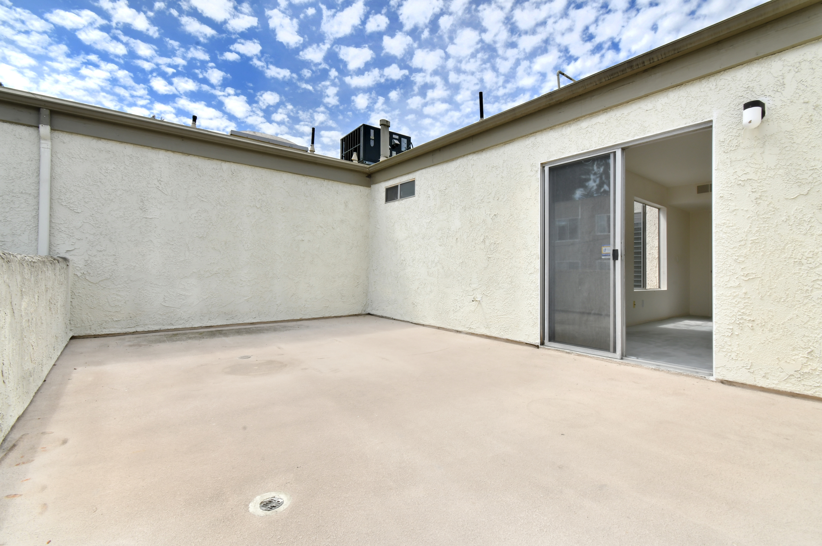  11738 Moorpark Street Unit E - 物件實景