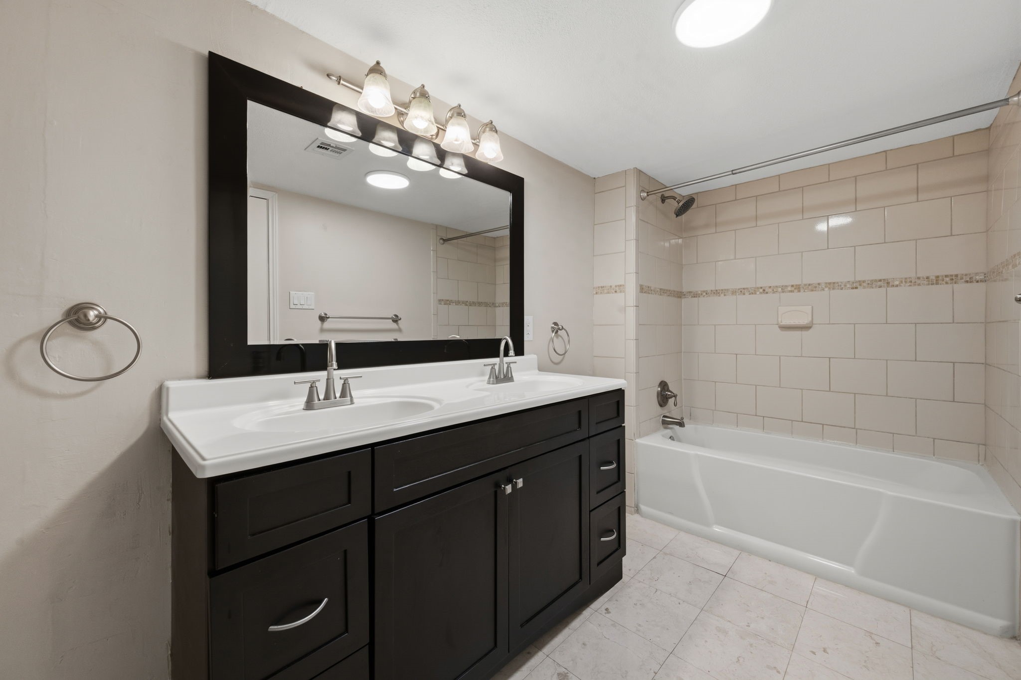  10834 Briar Forest Drive #42 - 物件實景